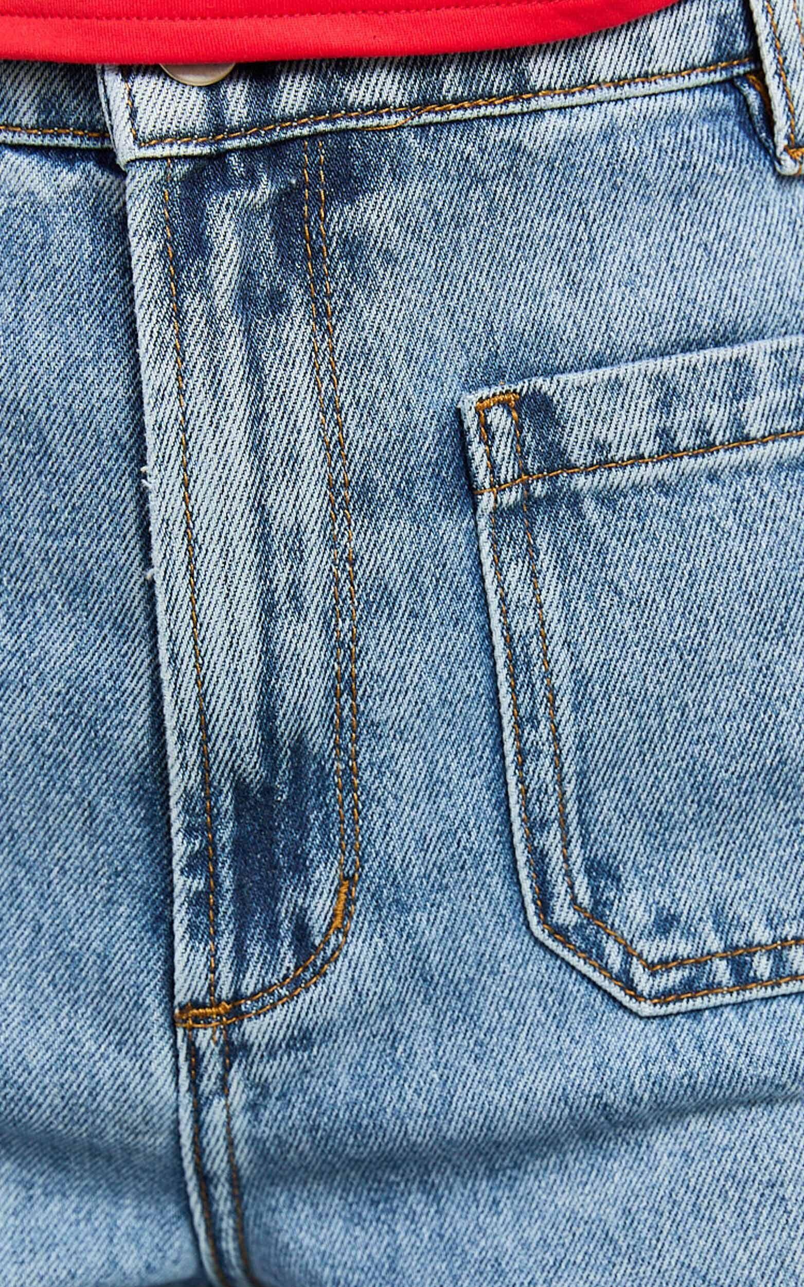 Vancouver Jeans - High Waist Straight Leg Patch Pocket Denim Jeans in Blue Wash Product Image