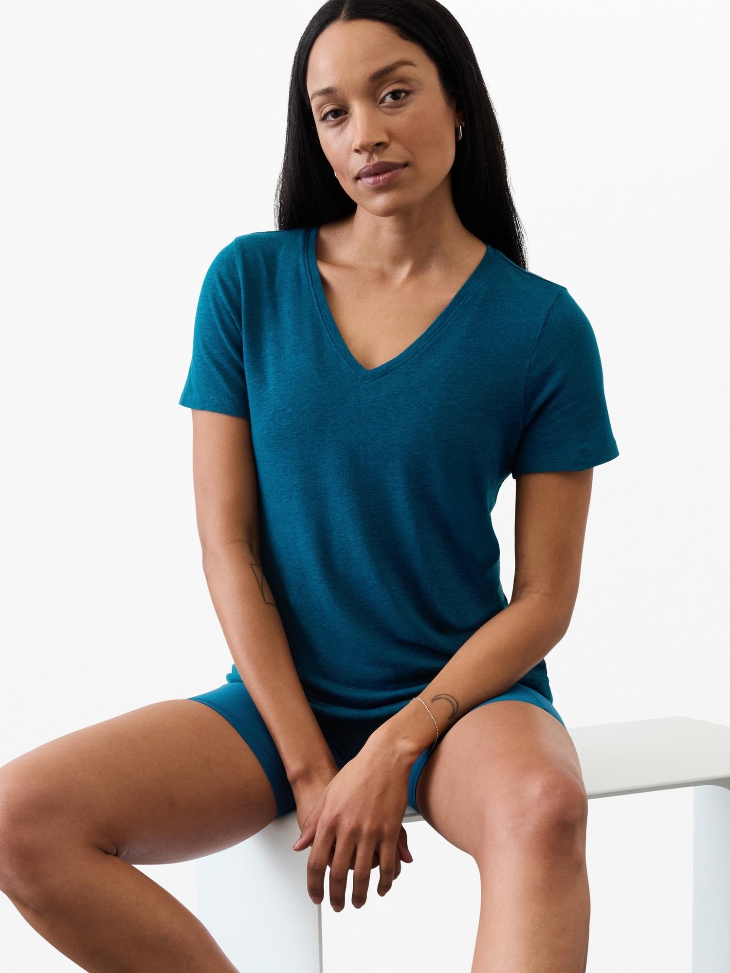 Getaway Linen Blend V-Neck Tee Product Image