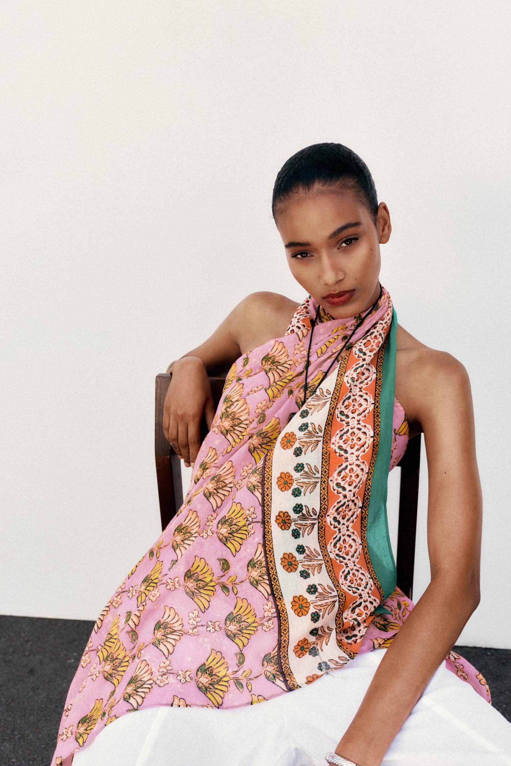 PRINTED SCARF WITH COTTON Product Image