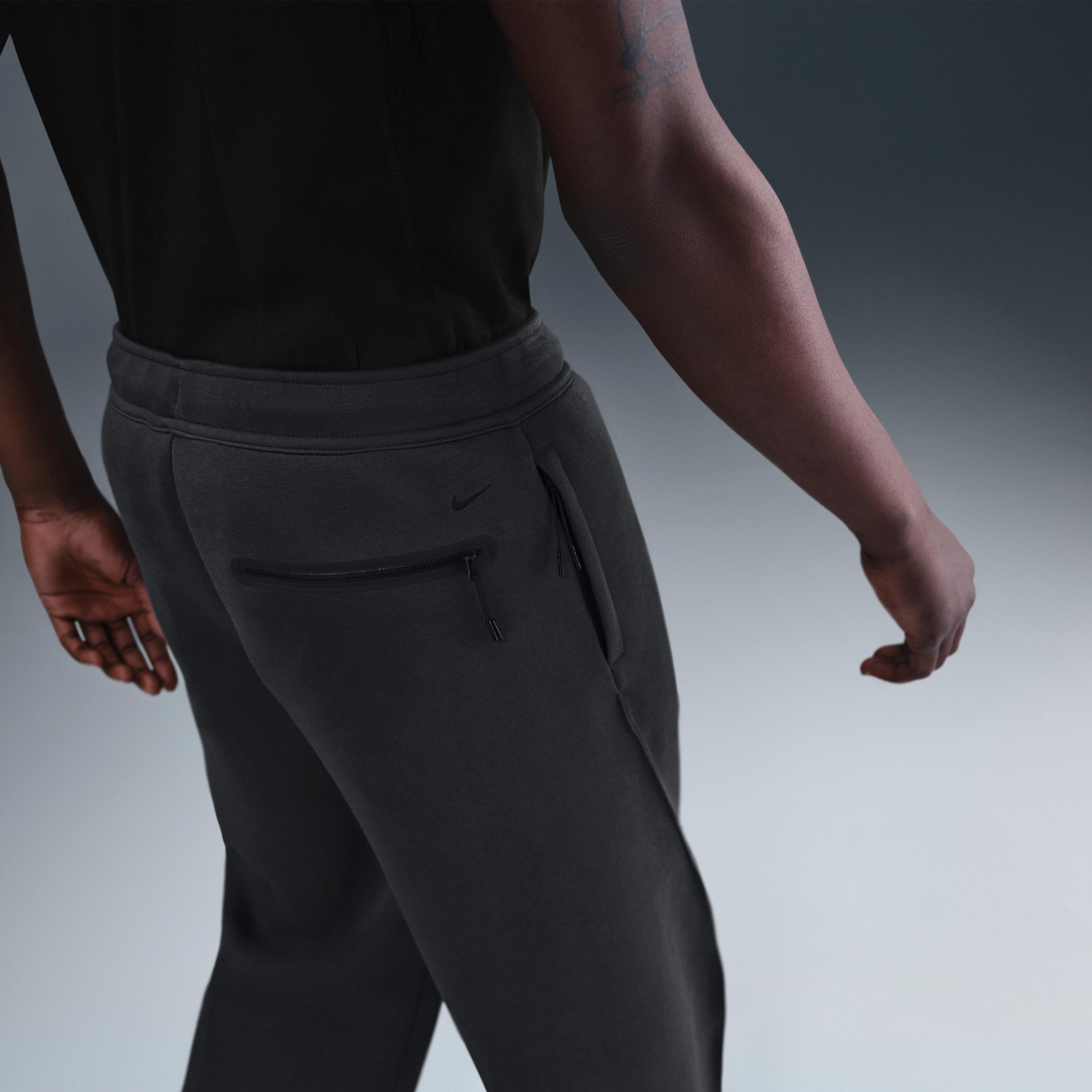 Nike Mens Tech Fleece Loose-Fit Open Hem Pants | HV6541-060 Product Image