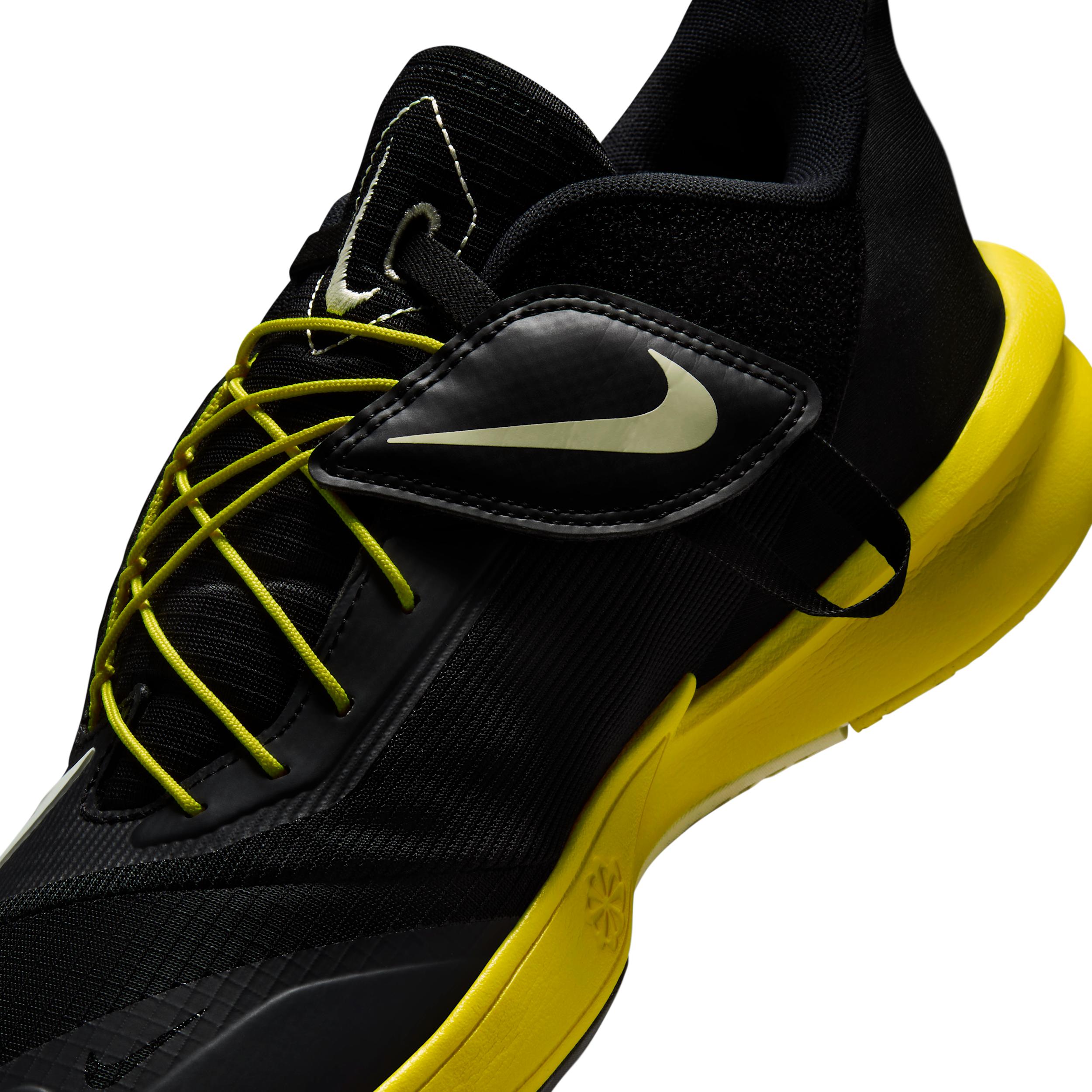 Nike Men's Precision 7 EasyOn Basketball Shoes Product Image