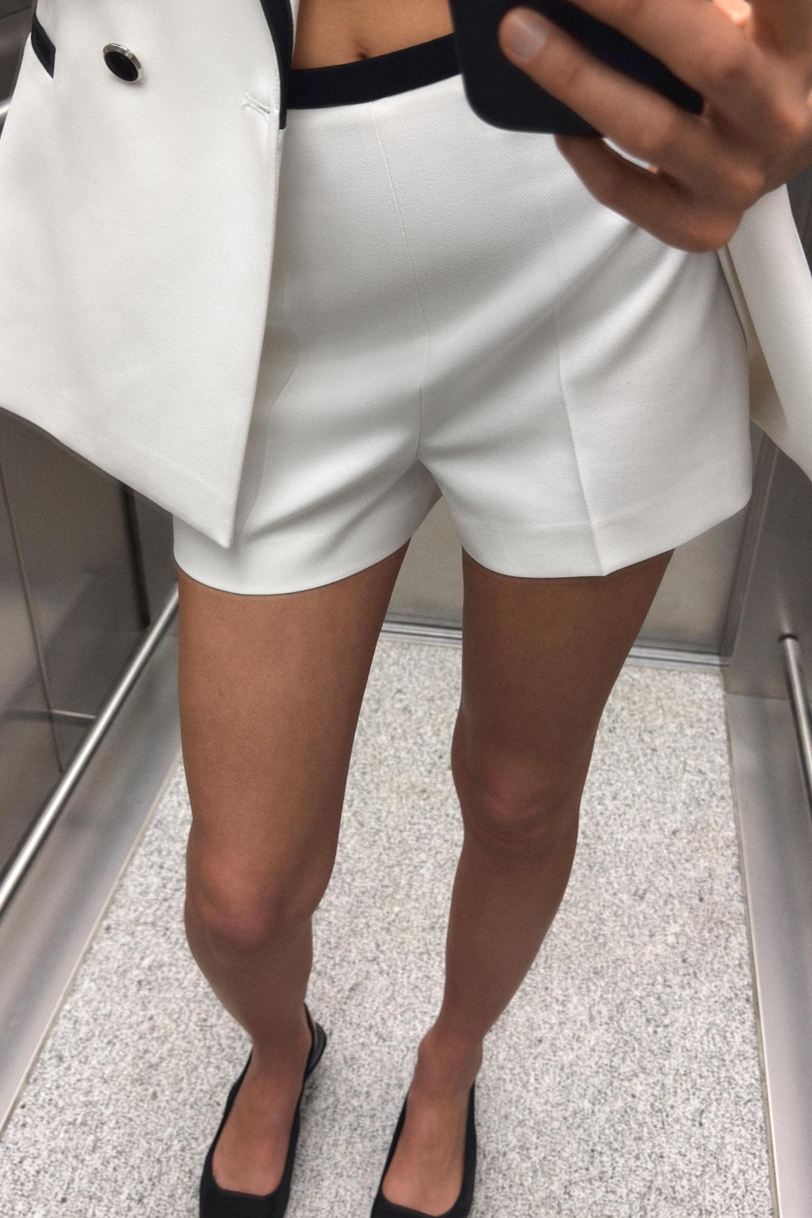 CONTRAST WAISTBAND TRIM SHORTS Product Image