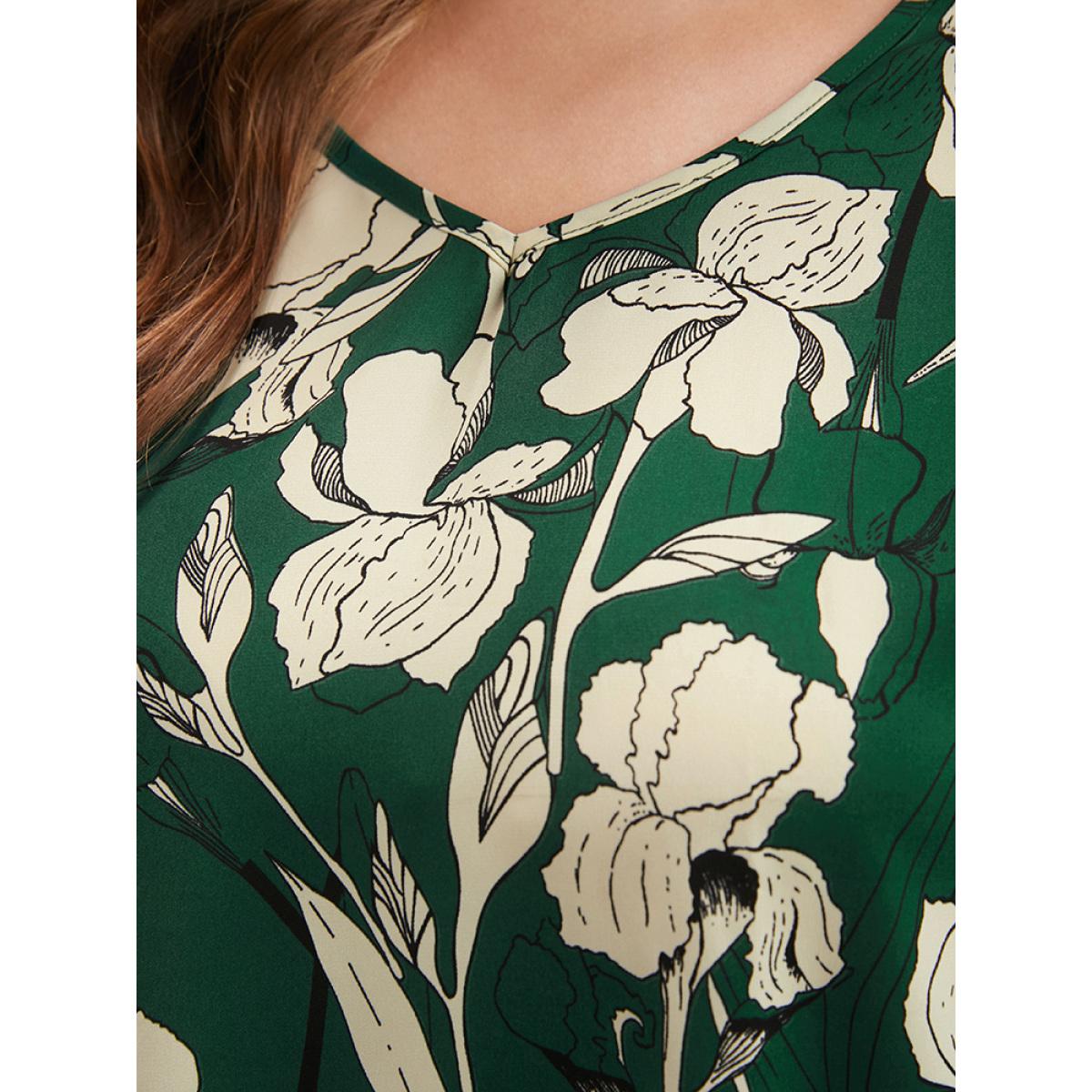 Plus Size Emerald Floral Printed V Neck Blouse Women Elegant Long Sleeve V-neck Dailywear Blouses BloomChic 26/4X Product Image