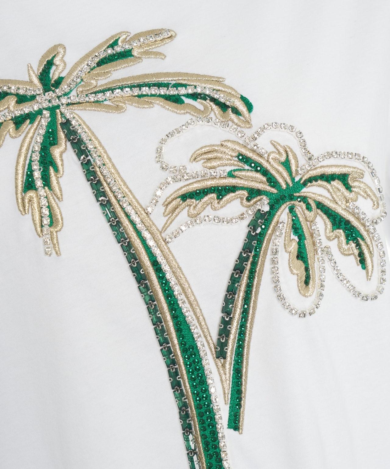 T-shirt with applique Product Image