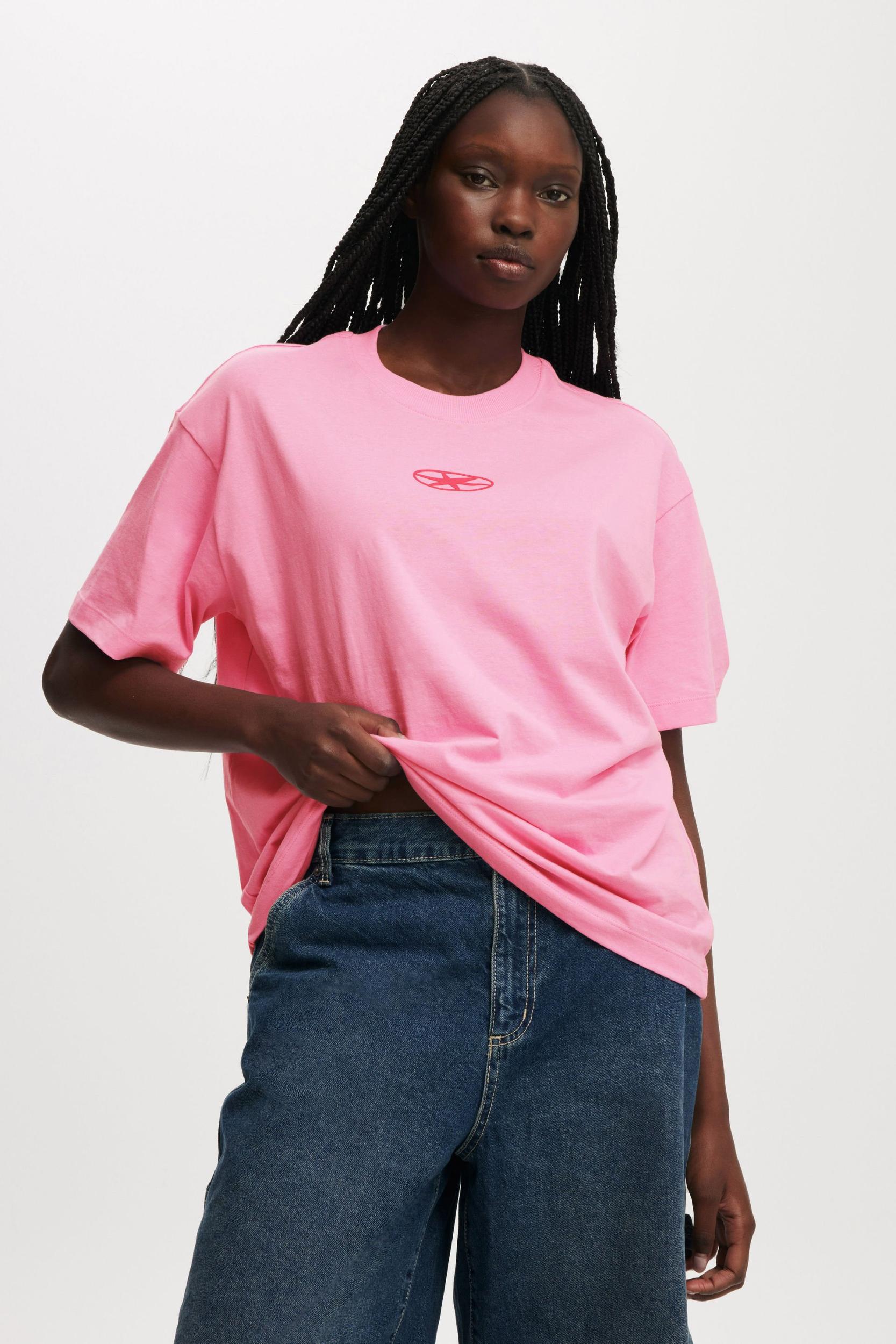 The Boxy Graphic Tee Product Image