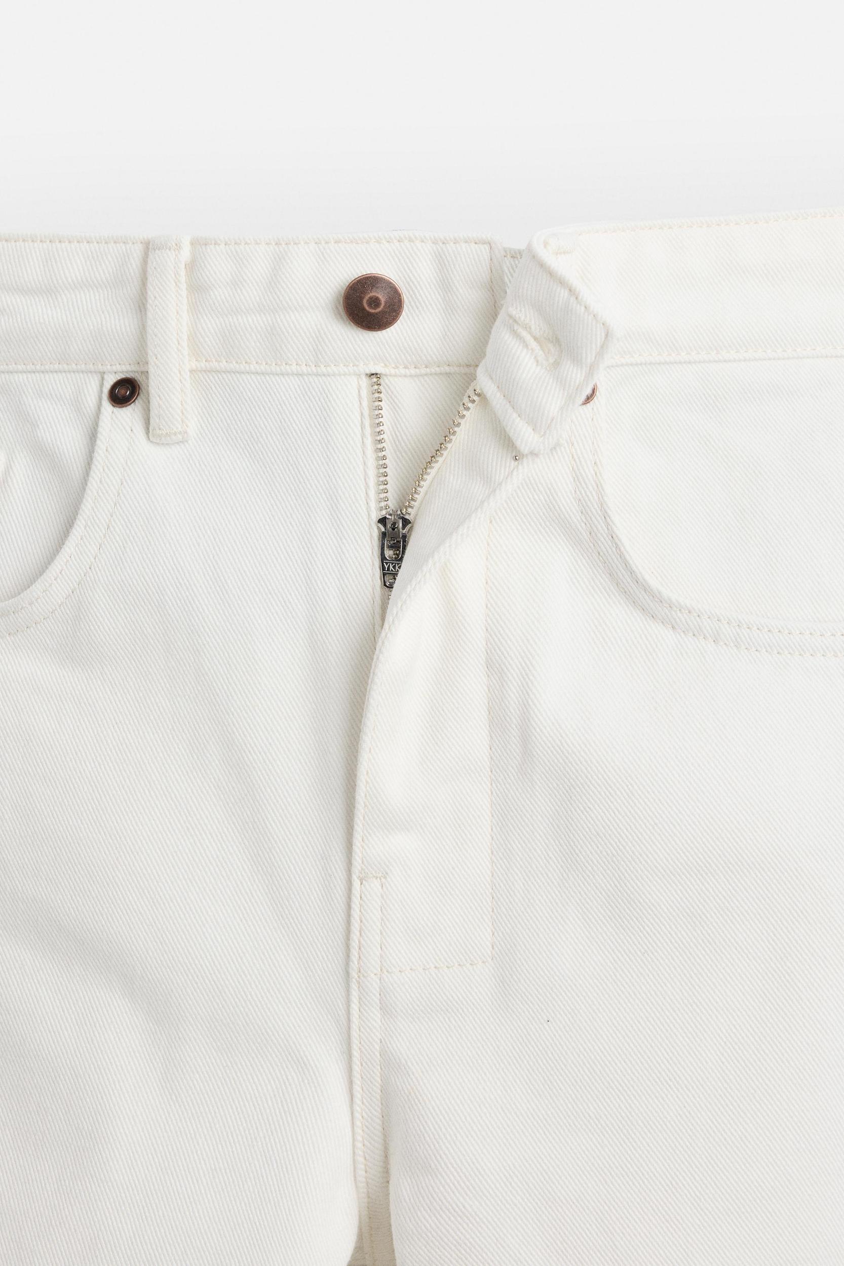 STRAIGHT FIT JEANS Product Image