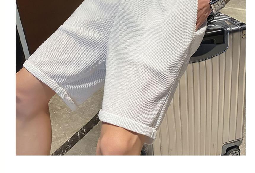 Mid Rise Plain Shorts Product Image
