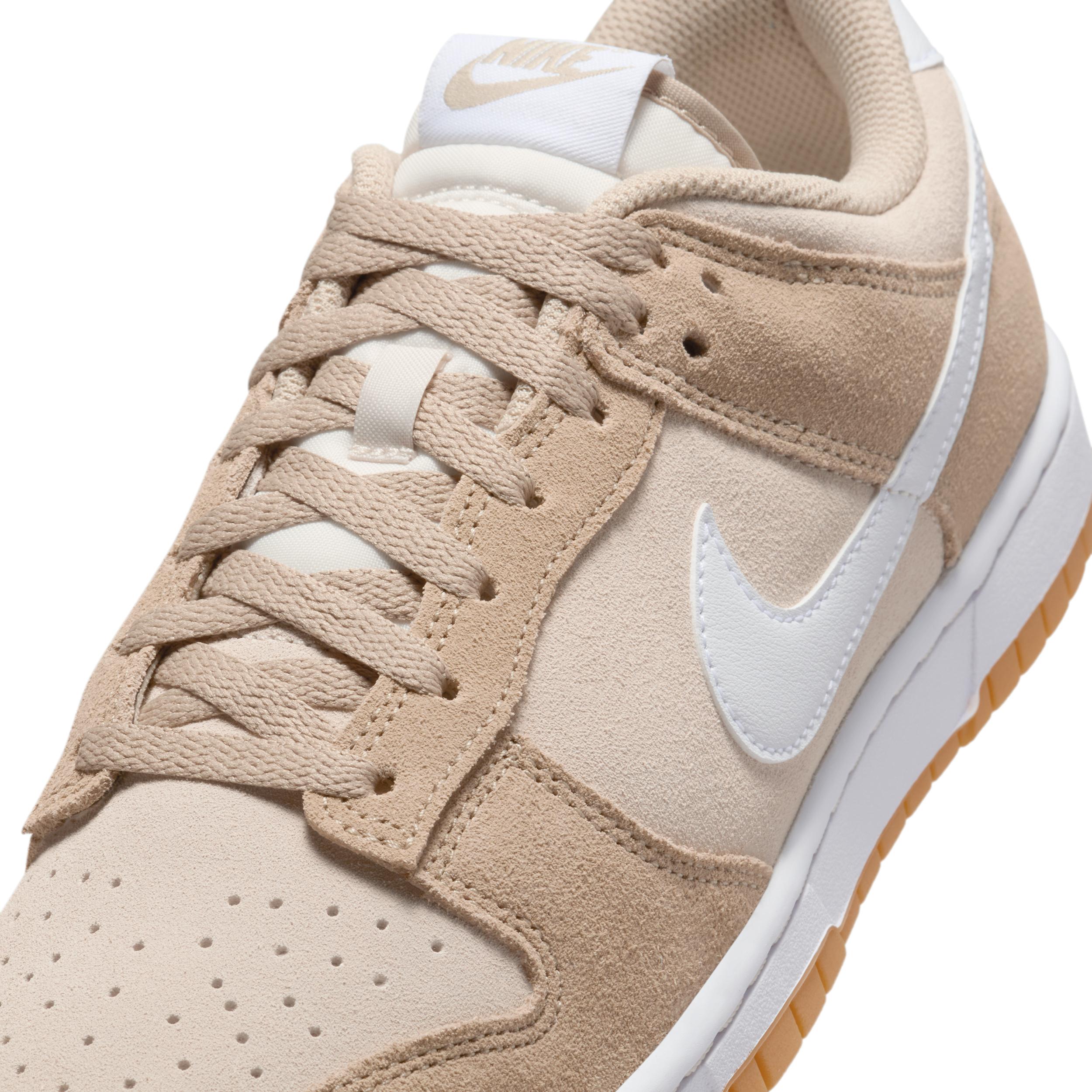 Nike Men's Dunk Low Retro SE Shoes Product Image