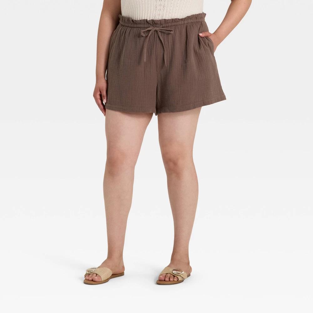 Women's High-Rise Pull-On Shorts - Universal Thread™ Cream 3X Product Image