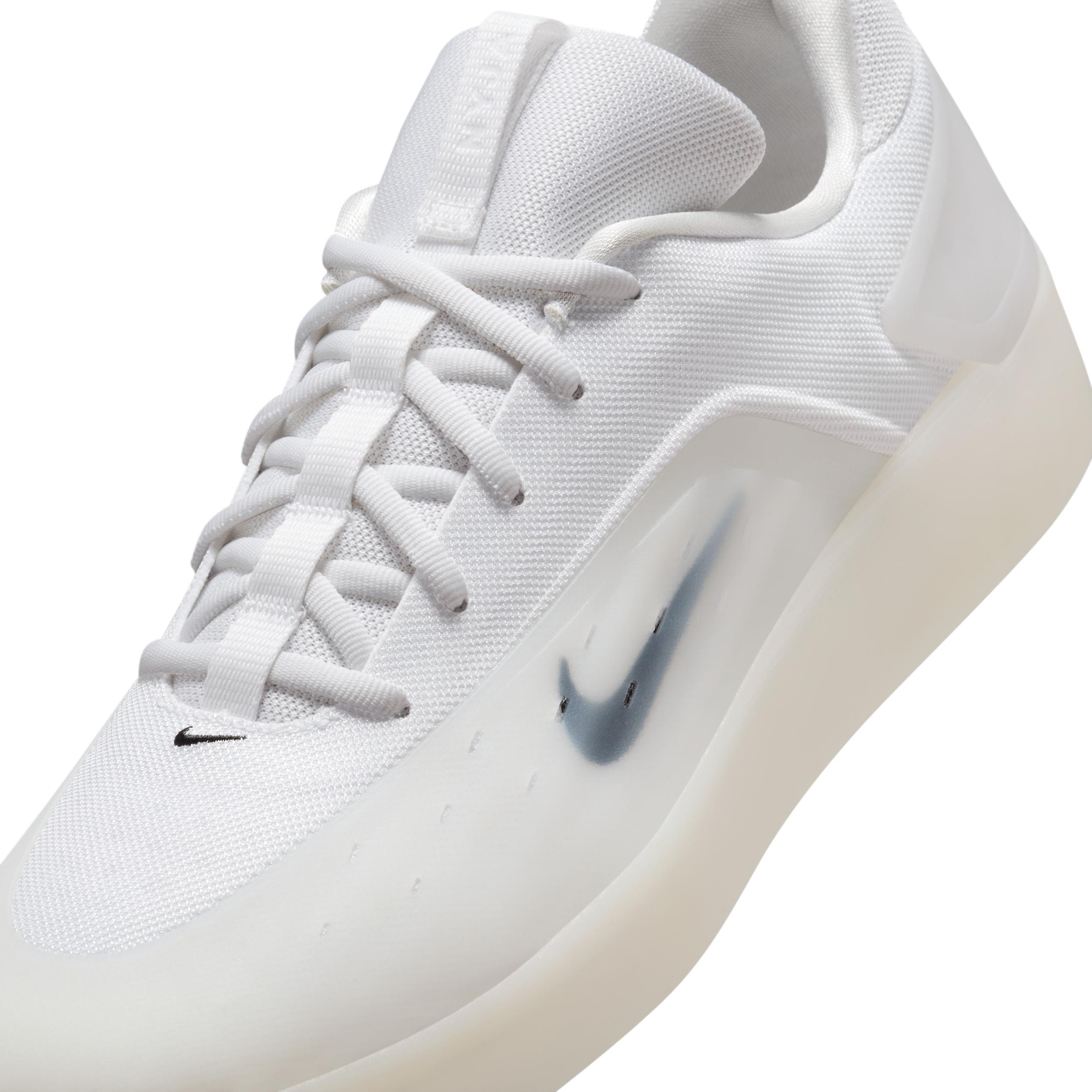 Mens Nike SB Zoom Nyjah 4 Skate Shoes | FQ1273-100 Product Image