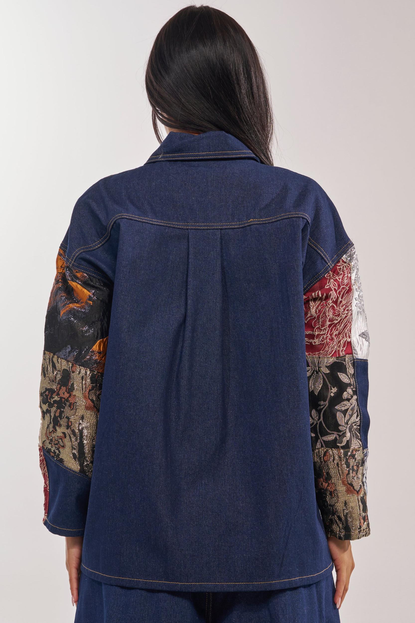 EMOTIONLESS BUTTON DOWN Product Image