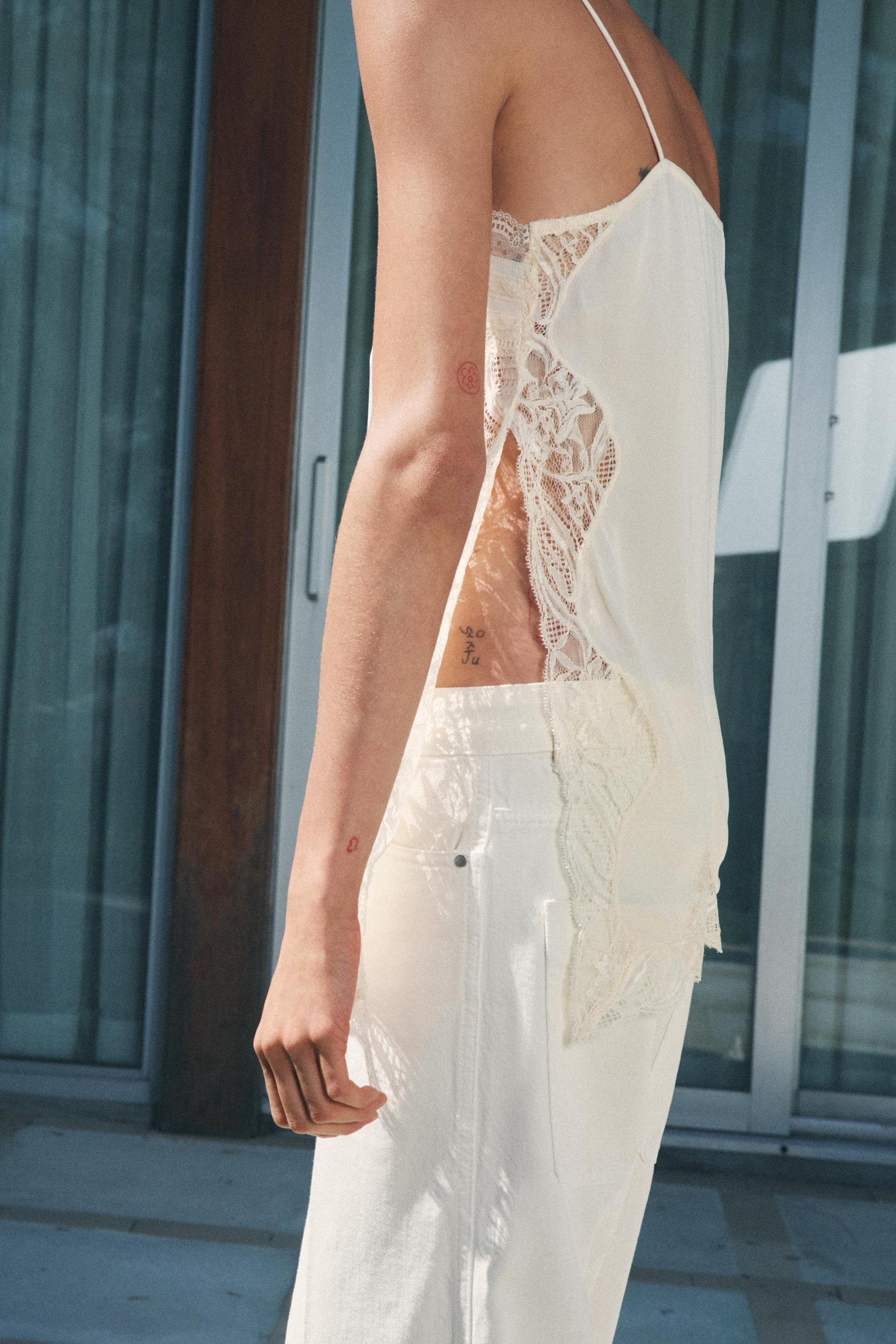 ZW COLLECTION LACE SLIT TOP Product Image