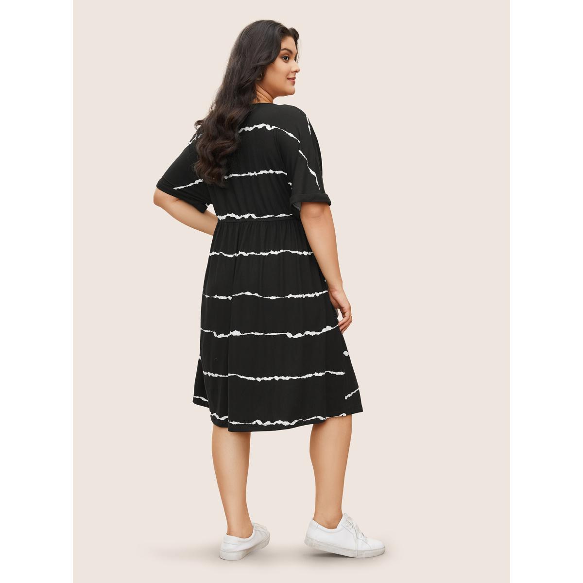 Plus Size Tie Dye Roll Dolman Sleeve Pocket Gathered Knot Striped Dress Black Women Casual Non V-neck Short sleeve Curvy Midi Dress BloomChic 10/M Product Image