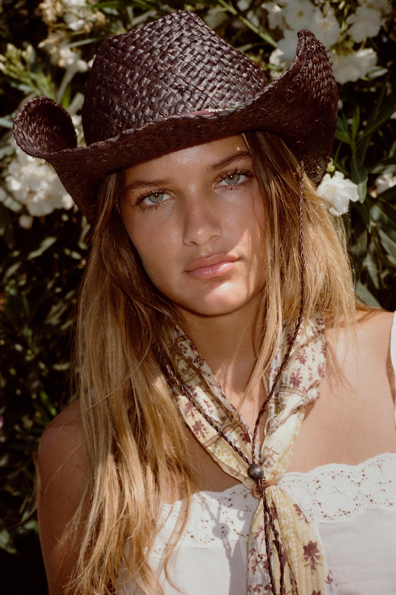 FEATHER PRINT BANDANA Product Image