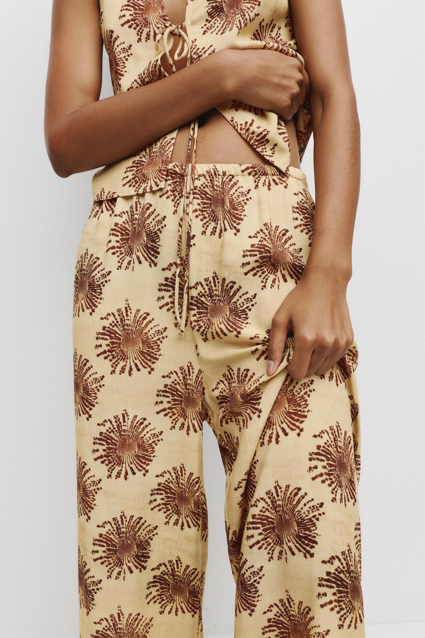 Printed flowing pants Product Image