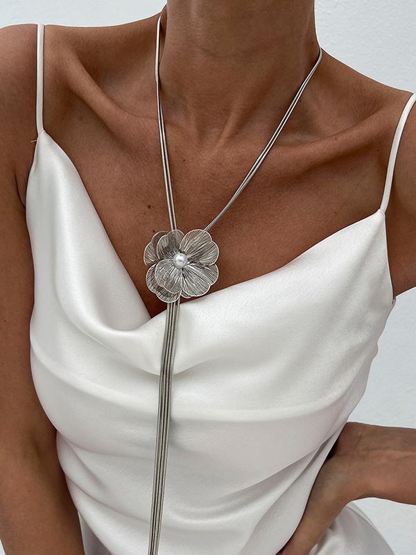 Flower Shape Tasseled Necklaces Accessories Product Image