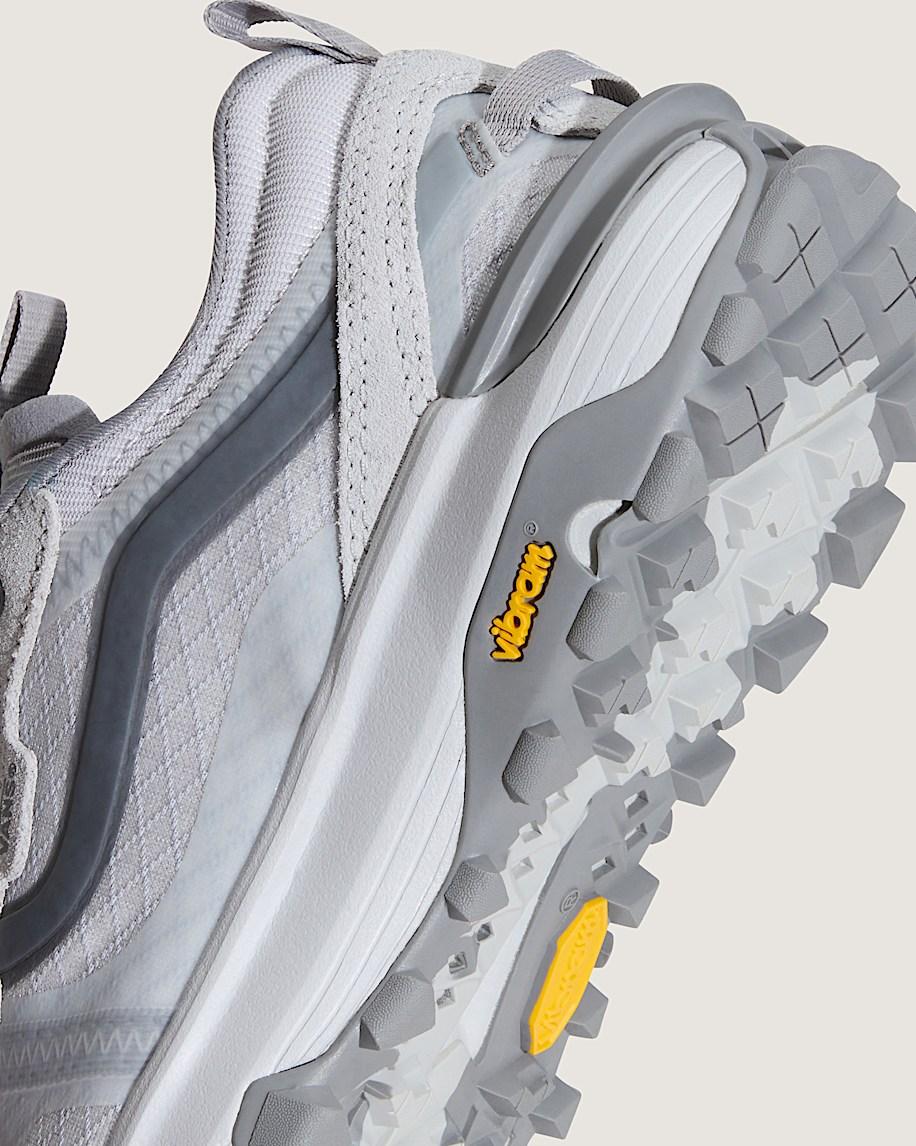 Crosspath XC Shoe in Light Grey| Vans US Product Image