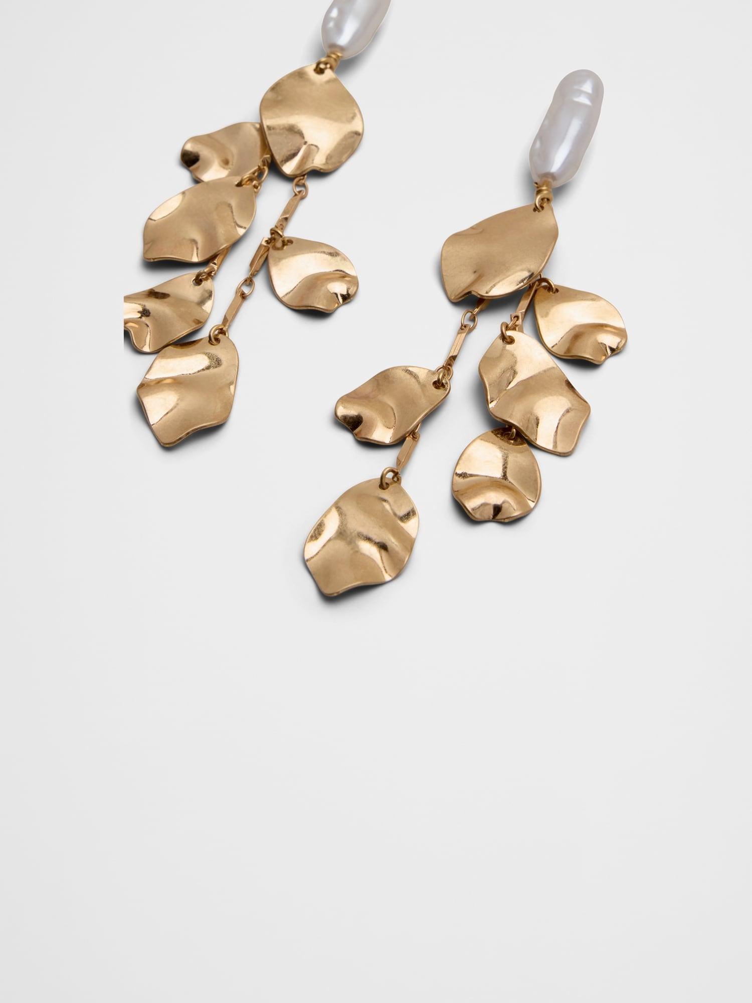 Pearl Metal Earrings Product Image