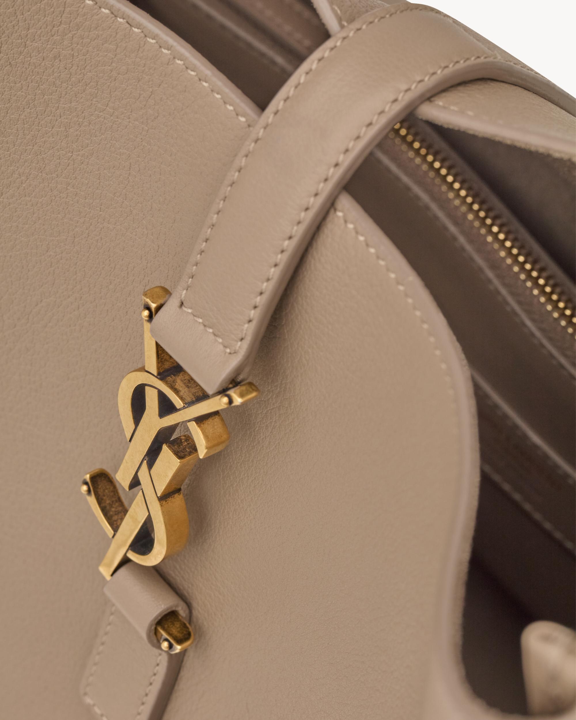 LE 5 À 7 supple LARGE in grained leather Product Image