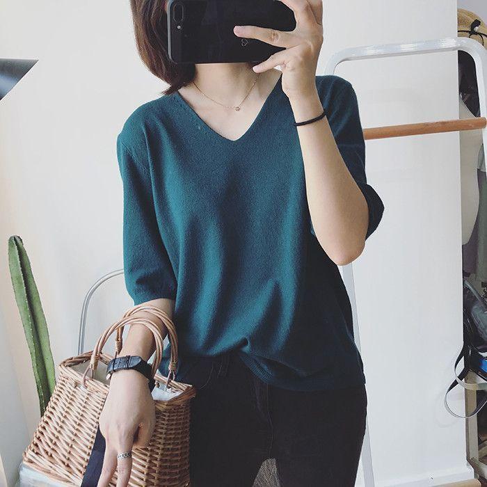 Elbow-Sleeve V-Neck Knit Top Product Image
