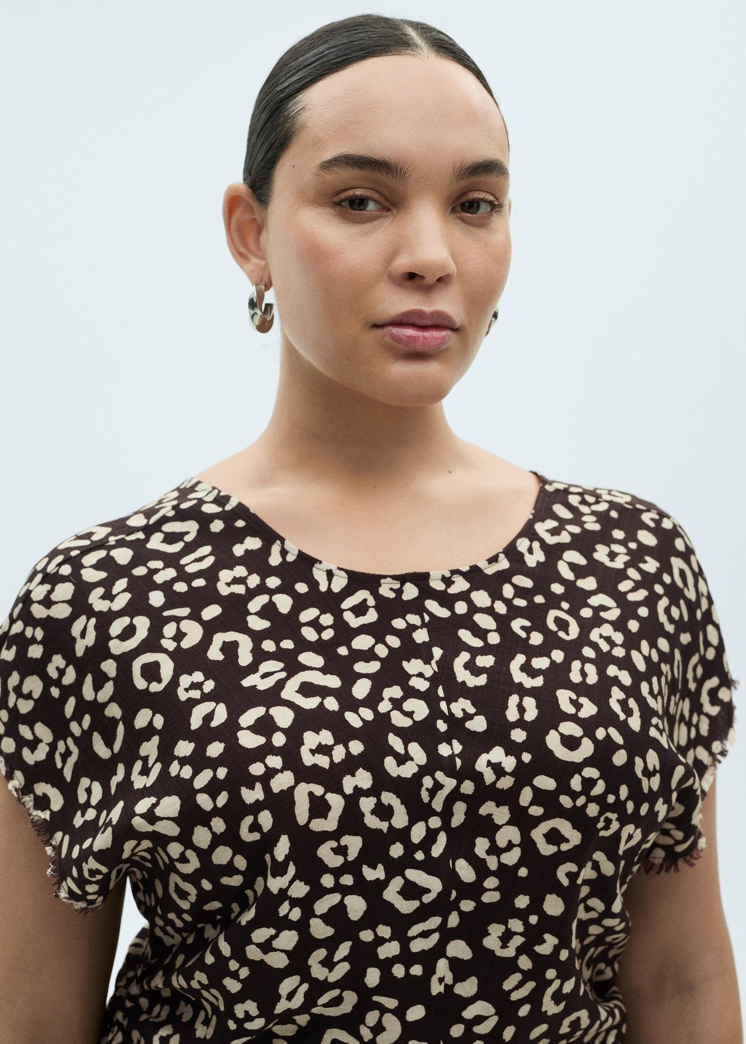 Leopard-print dress with frayed ends - Women | MANGO USA Product Image