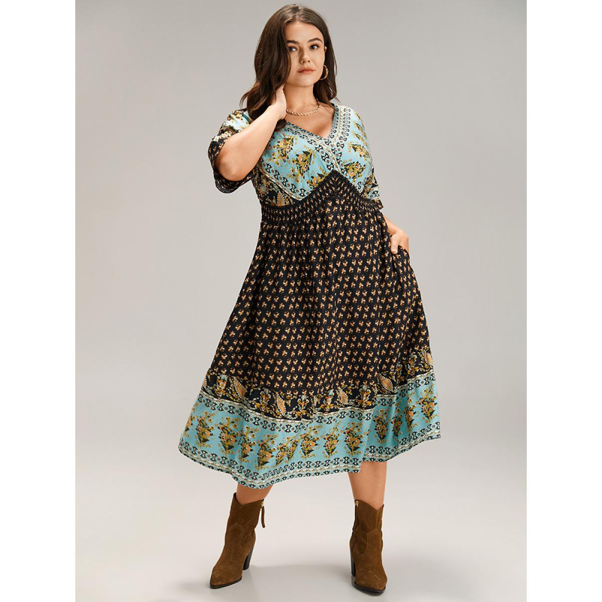 Plus Size Bandana Print Wrap Shirred Batwing Sleeve Dress Black Women Vacation Printed V-neck Short sleeve Curvy Midi Dress BloomChic 12/L Product Image