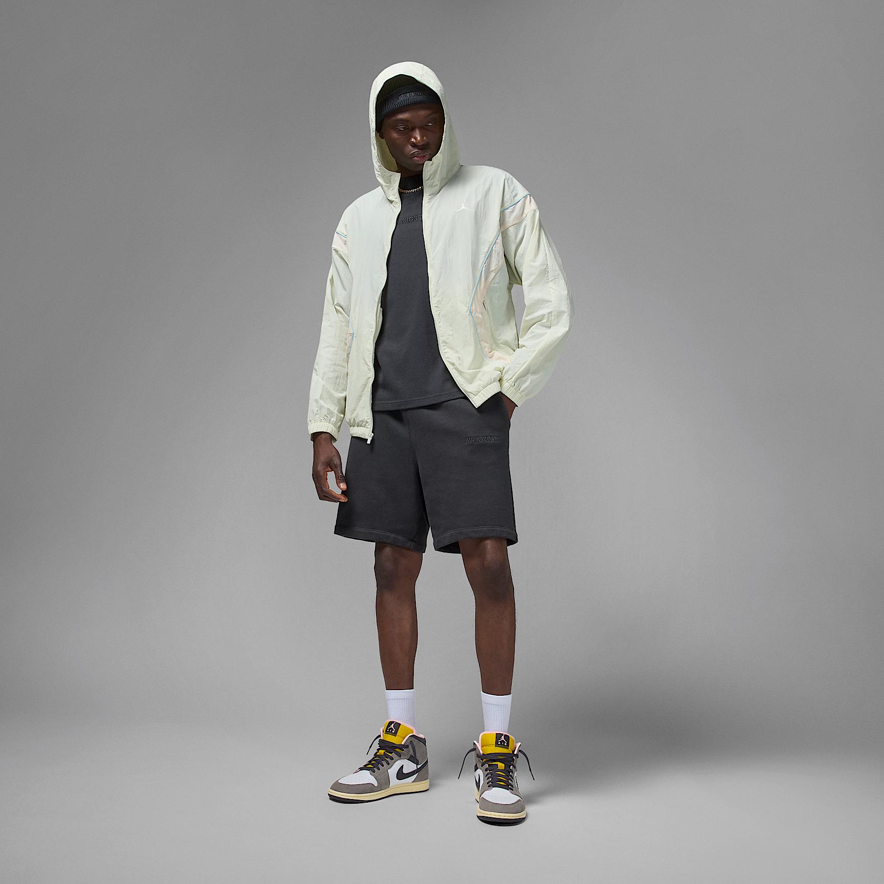 Air Jordan 1 Mid SE Men's Shoes Product Image