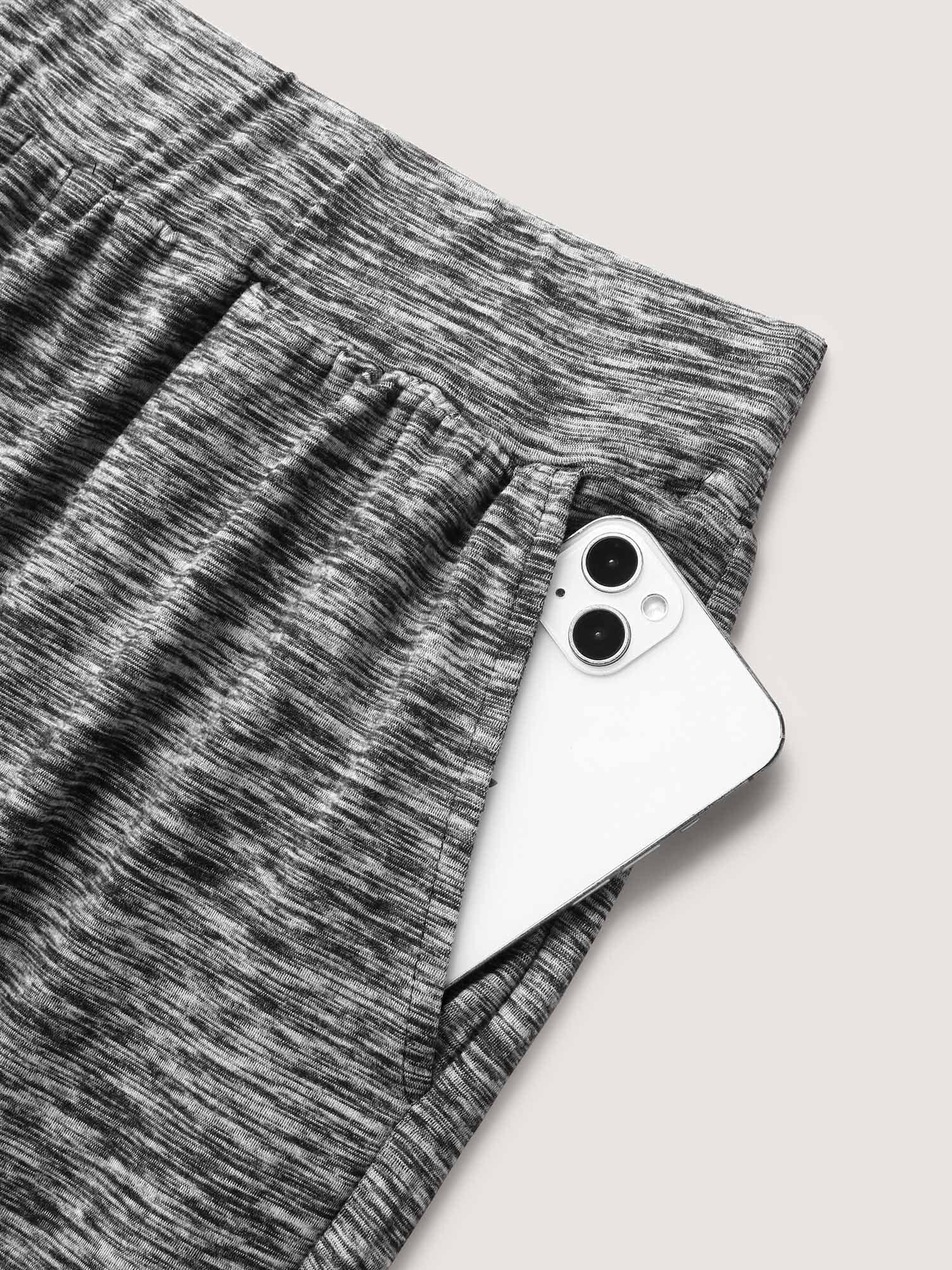 Stretchy Straight Leg Cropped Pants Female Product Image