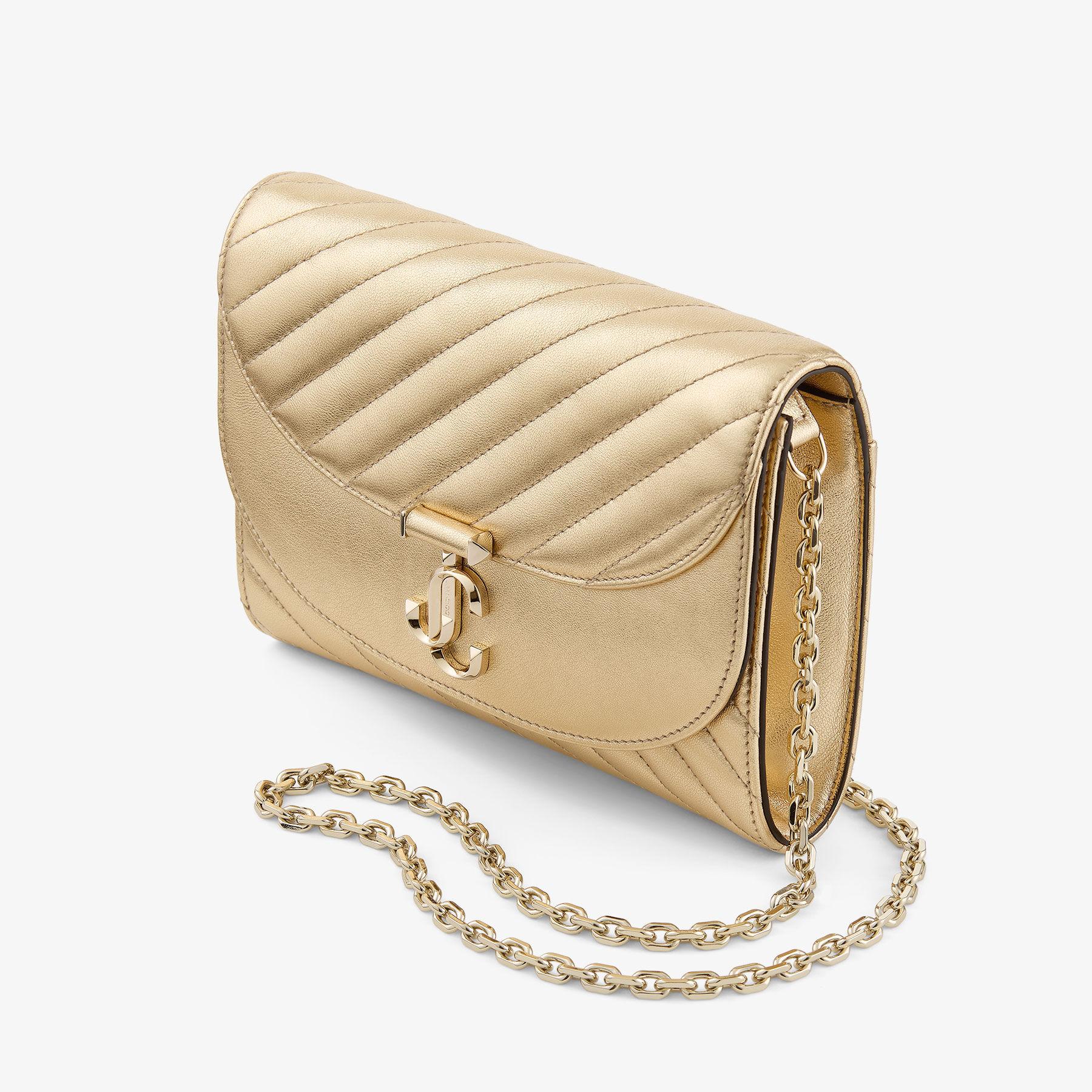Curve Clutch Product Image