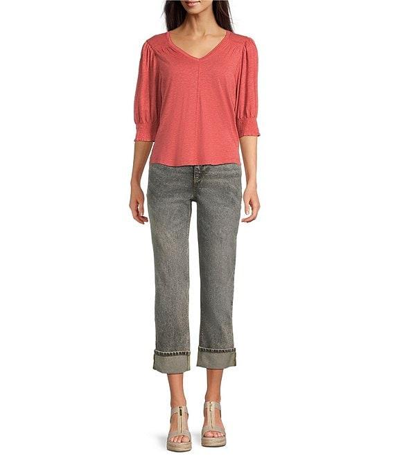 Democracy Petite Size Solid Relaxed Knit V-Neck Elbow Sleeve Top Product Image