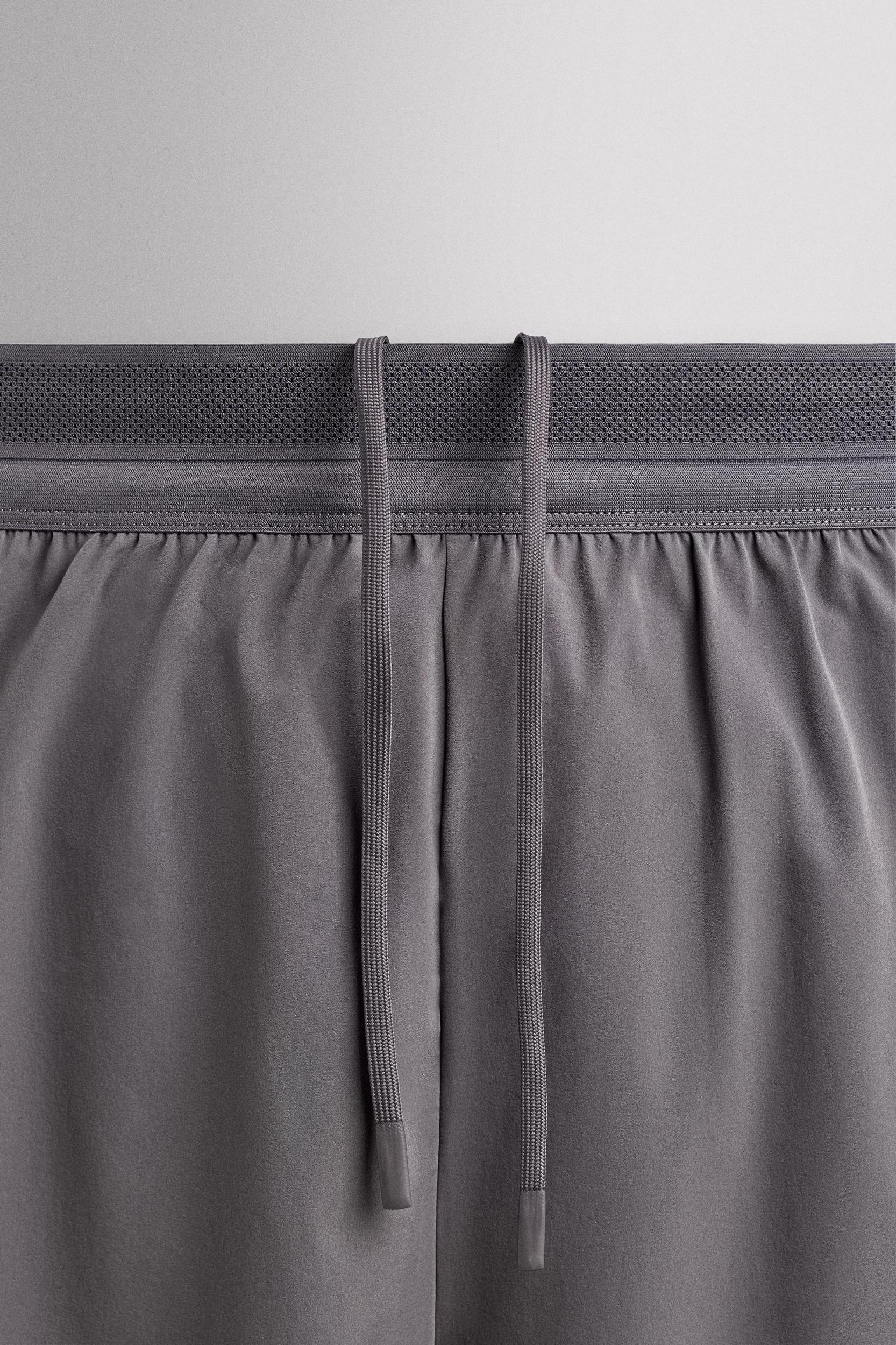 RUNNING SHORTS Product Image