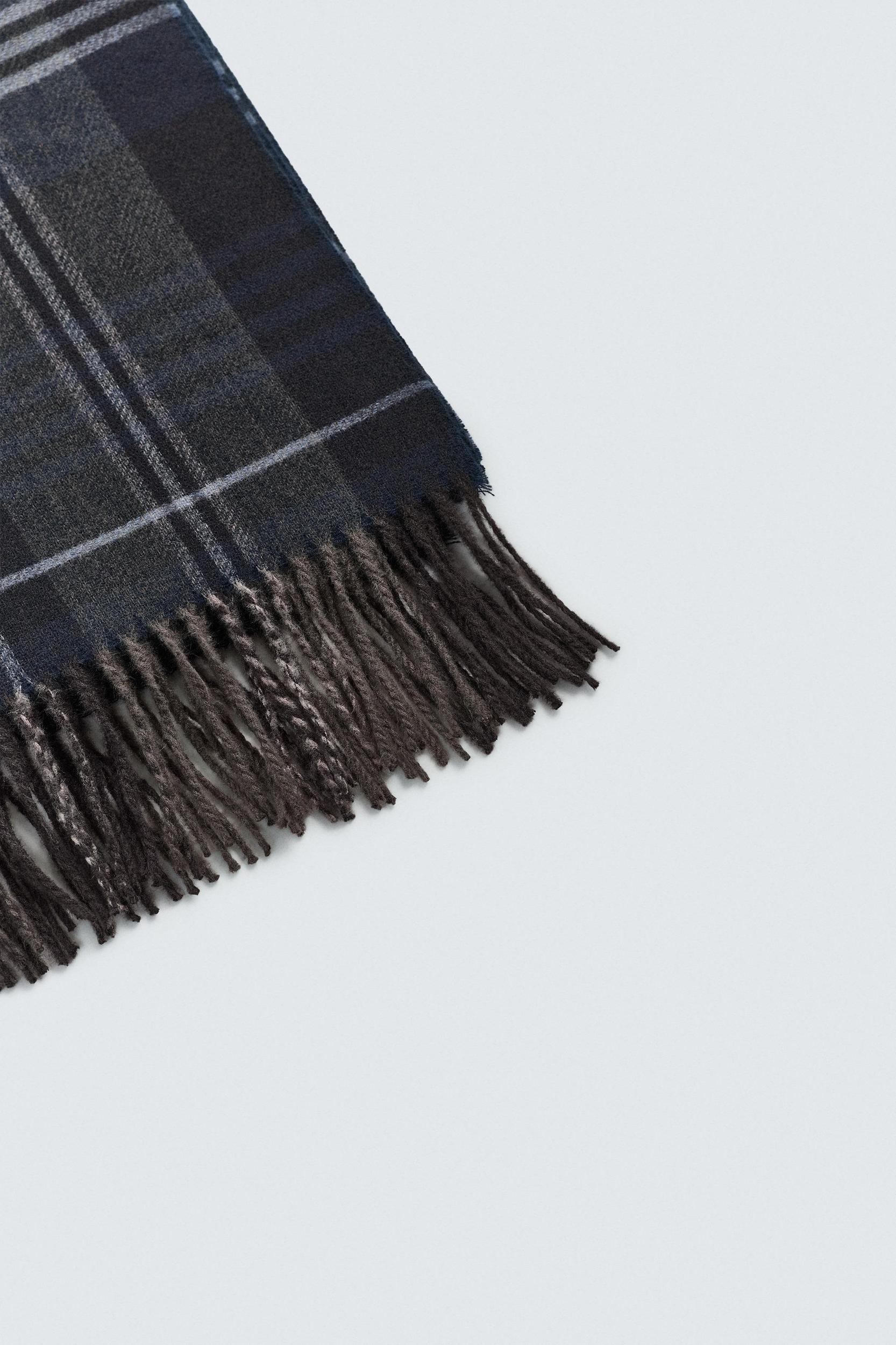FRINGED PLAID SCARF Product Image