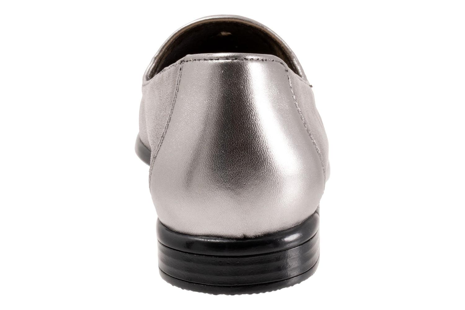 Liz Tassel Product Image