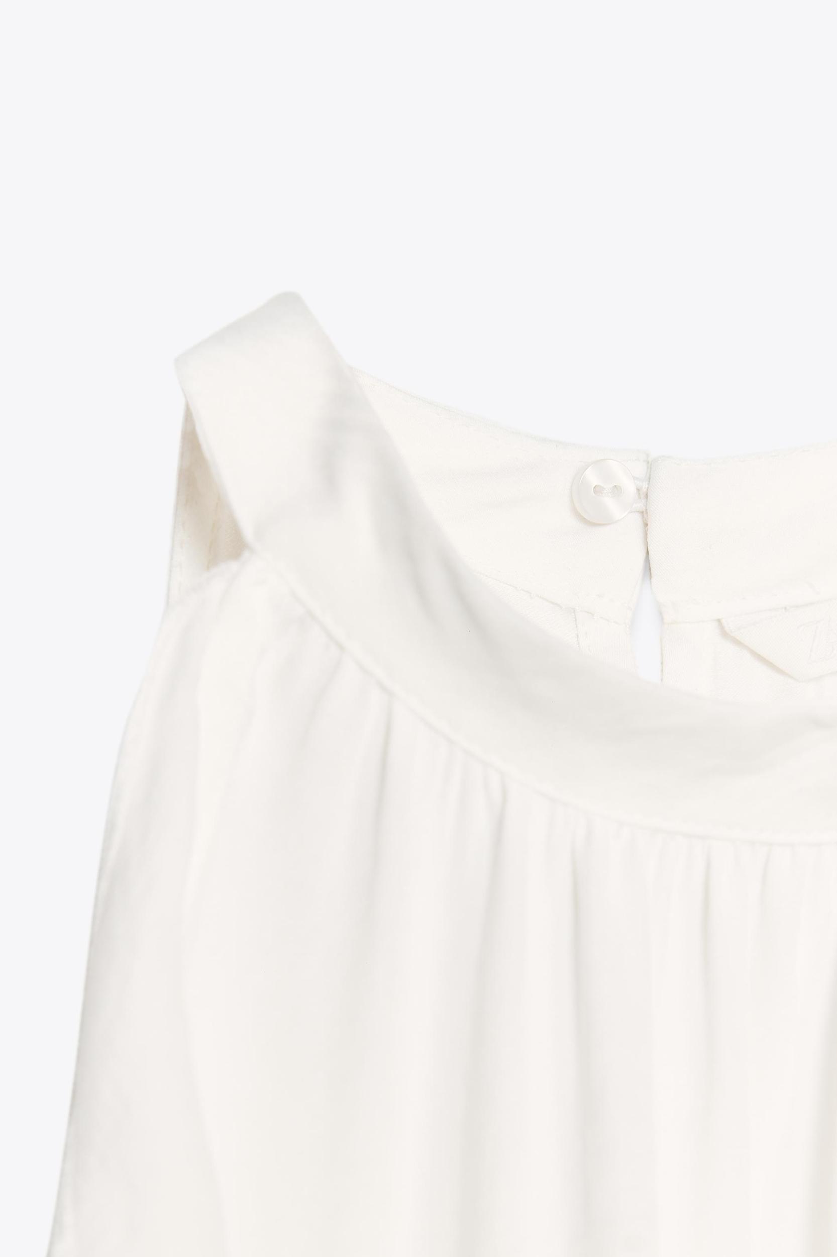 RUFFLED HALTER TOP Product Image