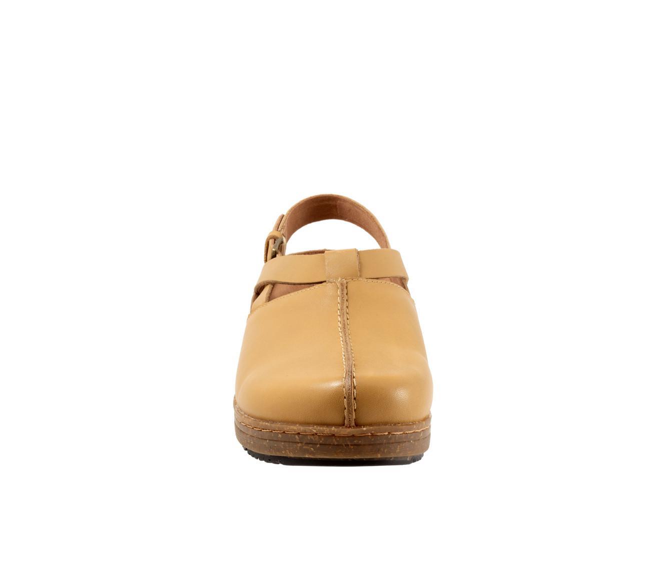 Women's Softwalk Arica Clogs Product Image