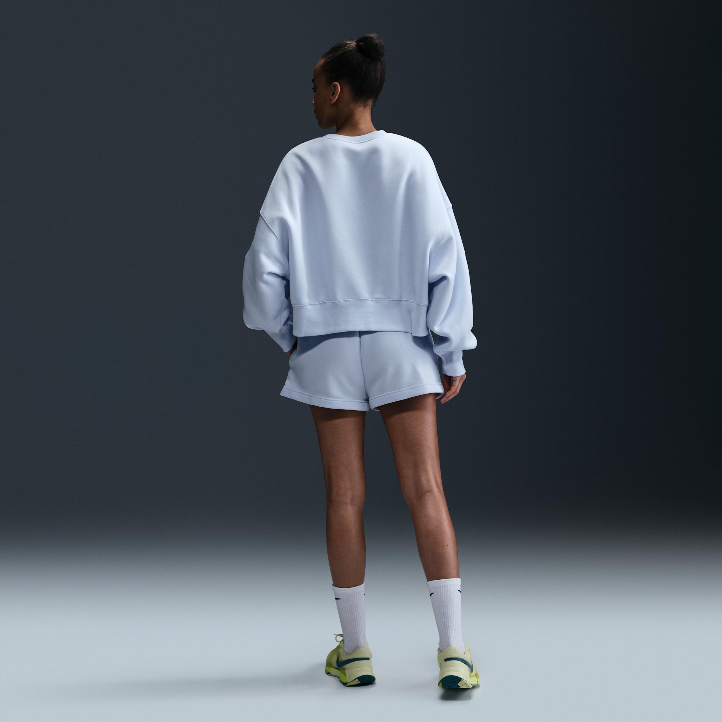 NikeCourt Phoenix Fleece Women's Over-Oversized Crew-Neck Tennis Sweatshirt Product Image