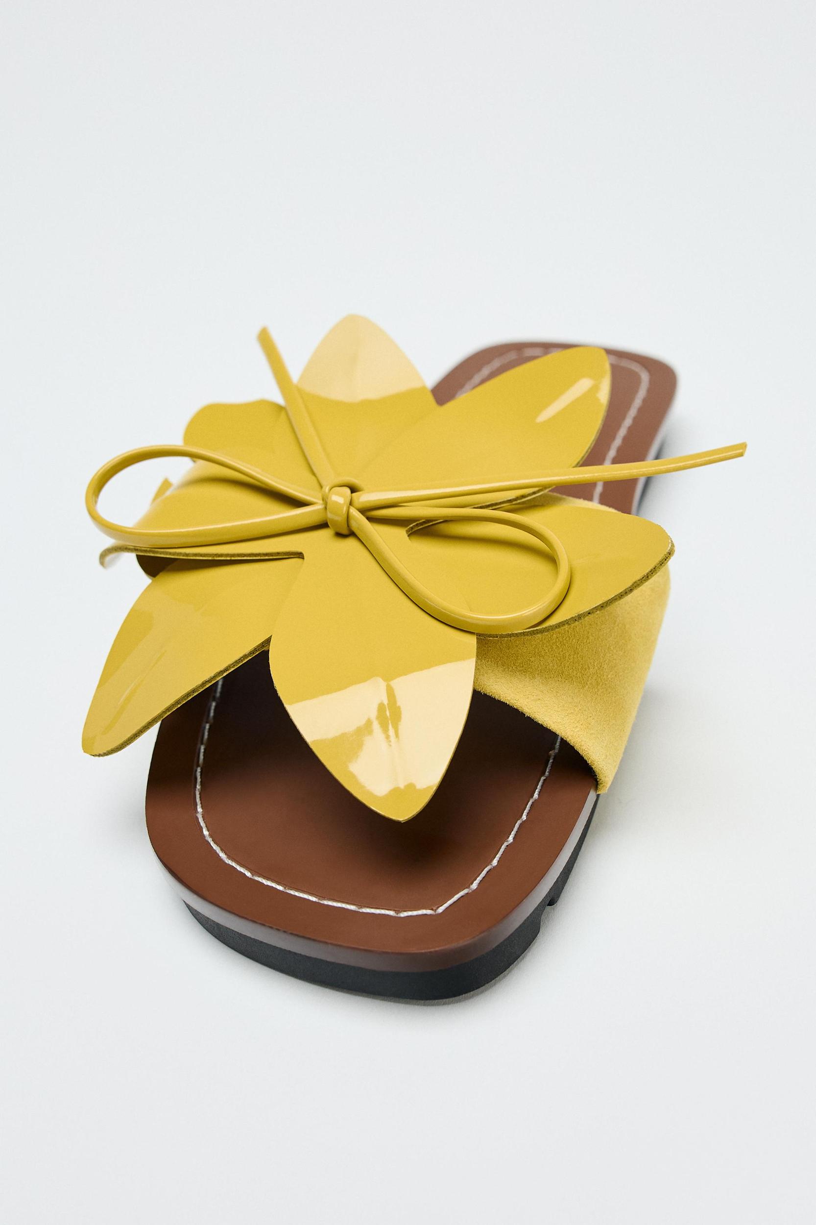 LEATHER FLORAL SANDALS Product Image