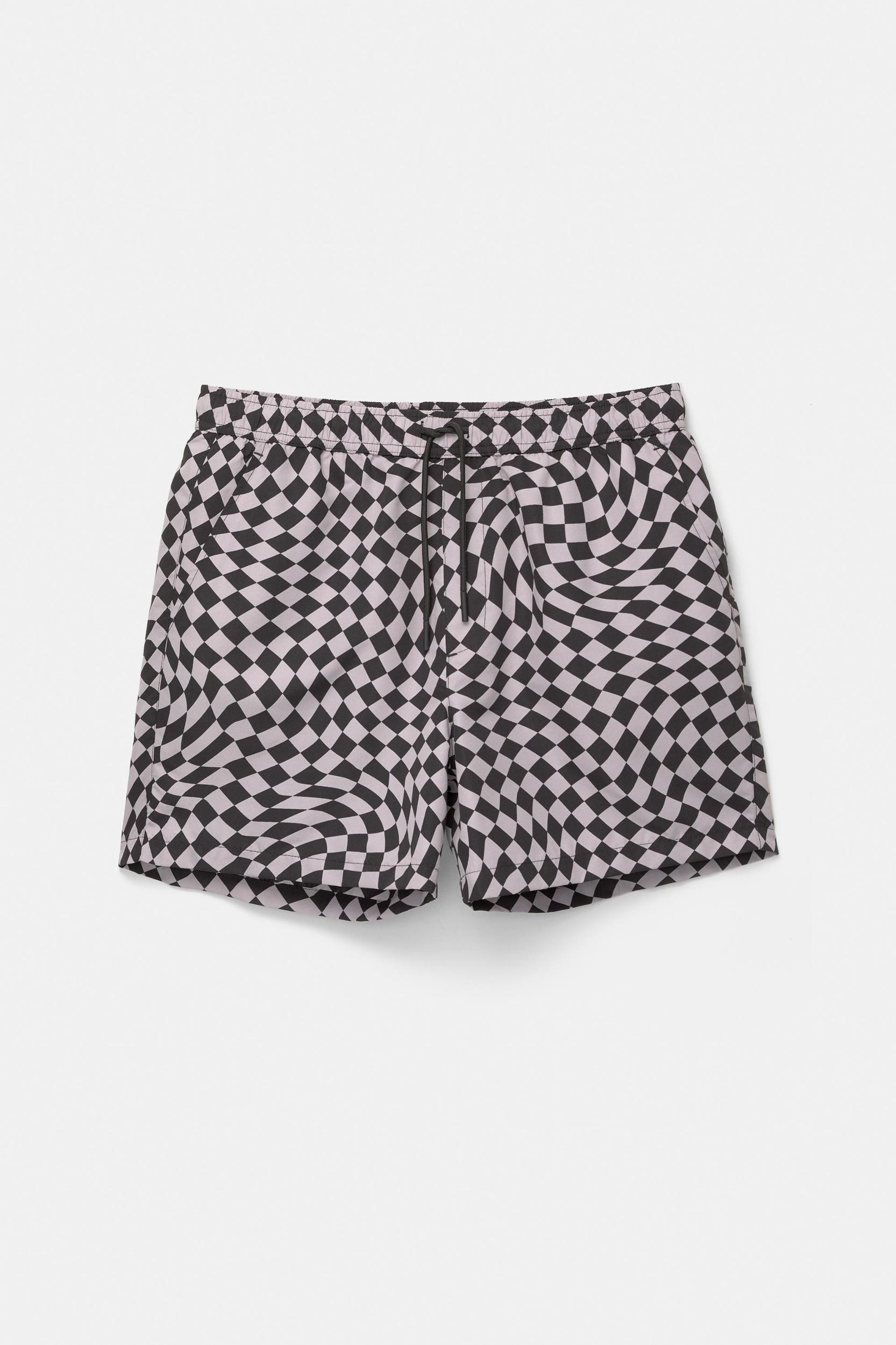 Checkered board shorts Product Image