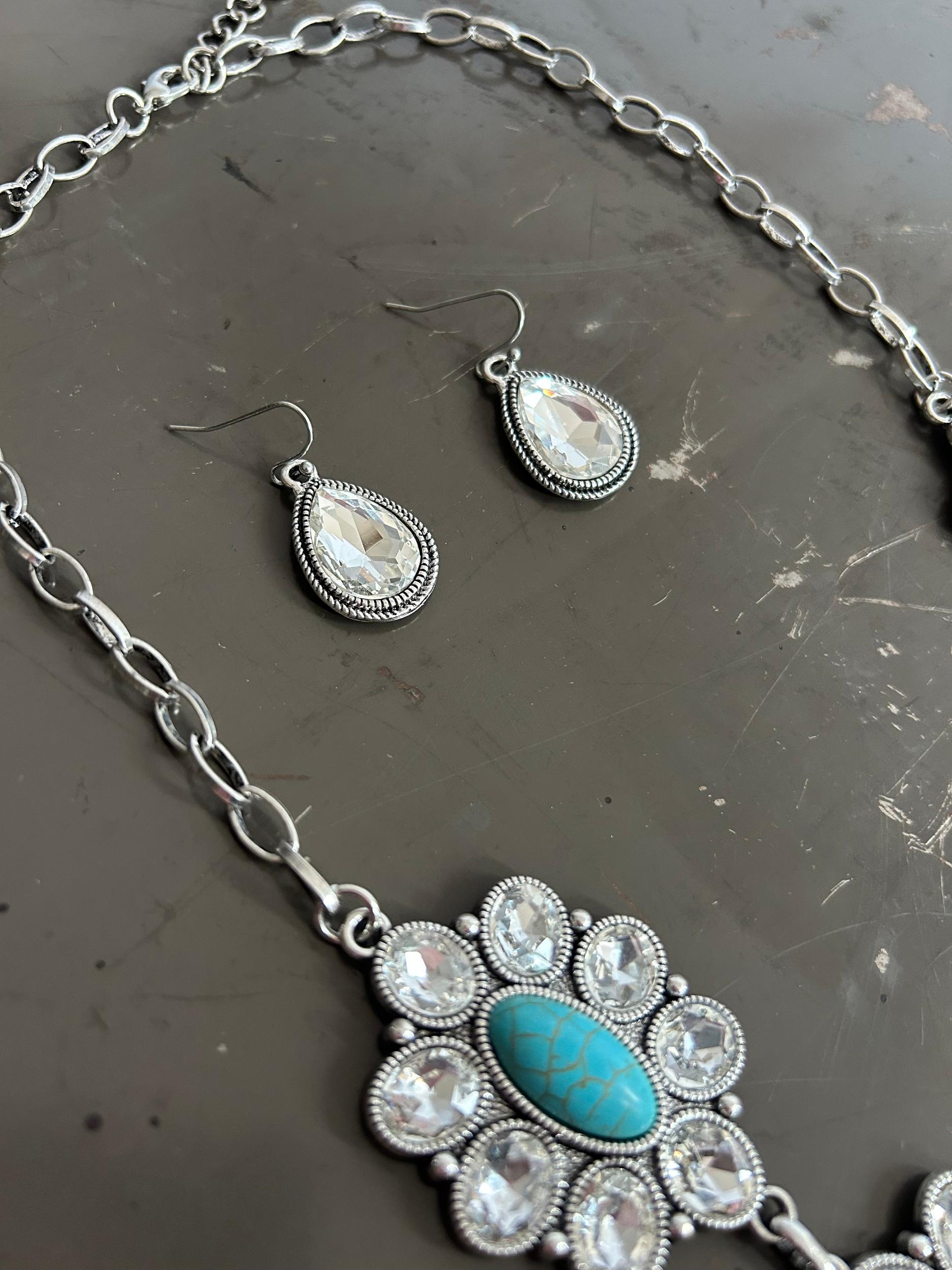 Rhinestone and Turquoise Stone Big Squash Necklace Product Image