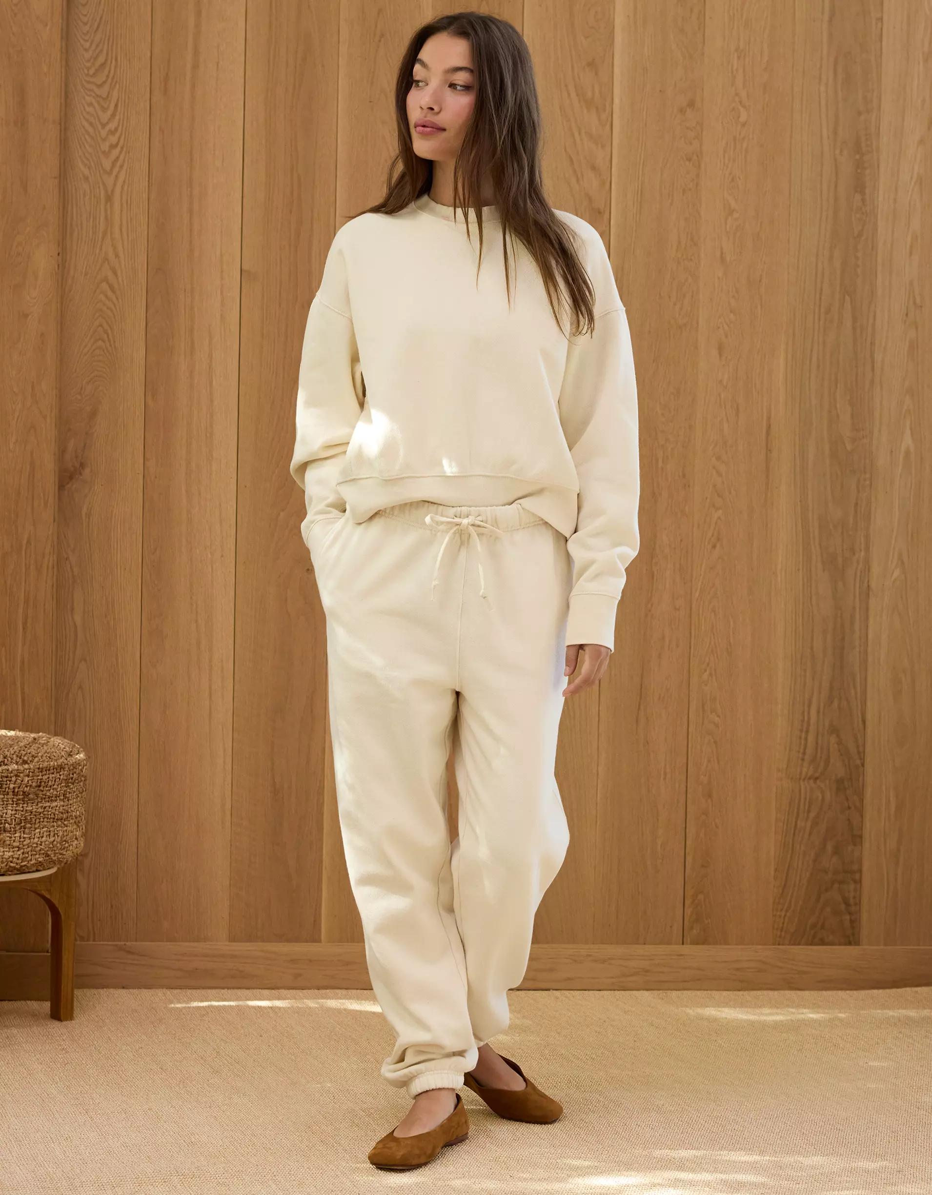 AE77 Premium Fleece Cropped Crew Neck Sweatshirt Product Image