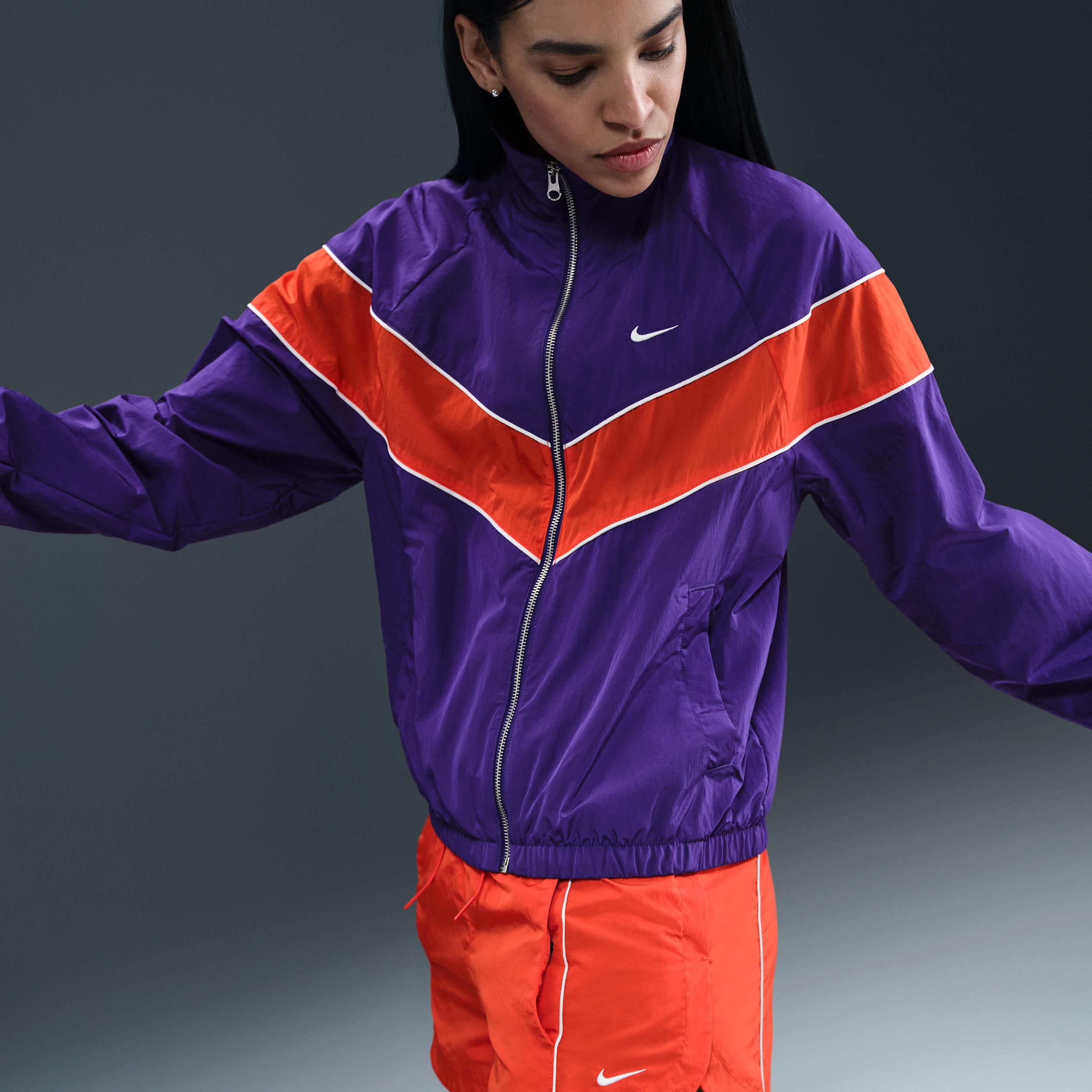 Nike Womens Windrunner Mid-Rise 2 Woven Shorts | FV7500-633 Product Image
