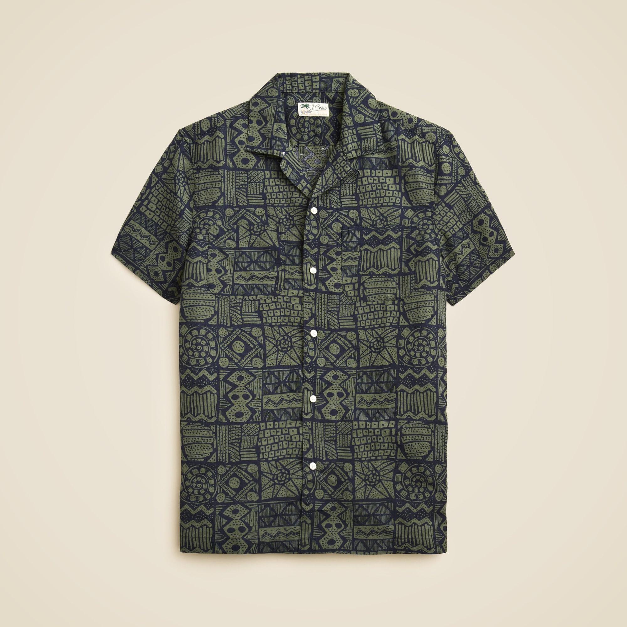 Short-sleeve slub cotton-linen blend camp-collar shirt in print Product Image