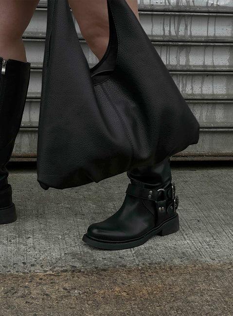 Zenia Shoulder Bag Black Product Image