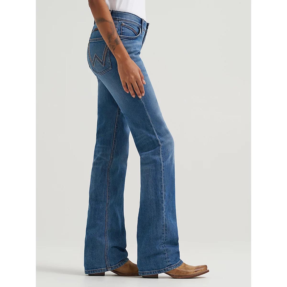 Women's Wrangler® Ultimate Riding Jean Willow Mid-Rise Bootcut in Margo Product Image