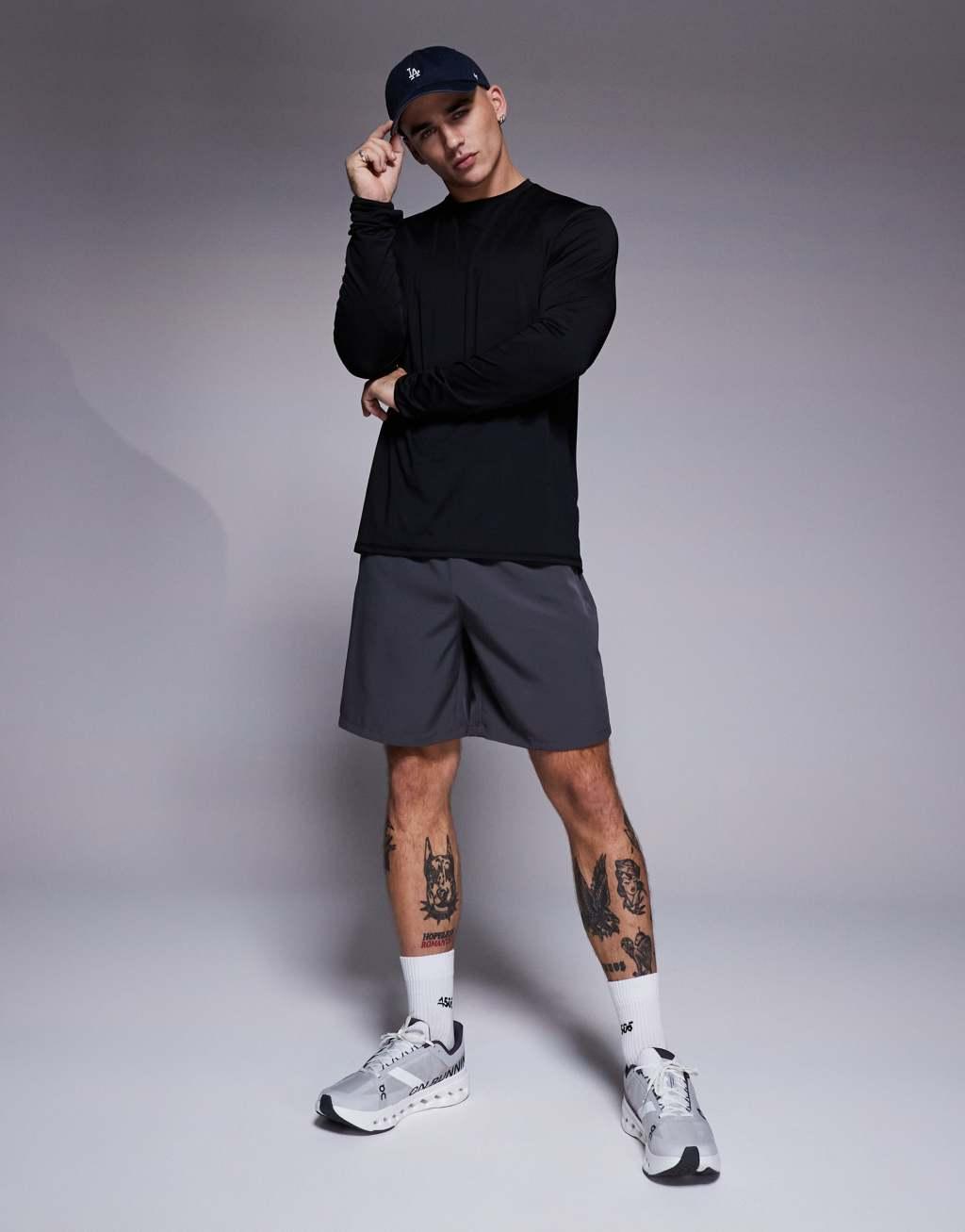 4505 regular fit quick dry long sleeve running t-shirt in black  Product Image