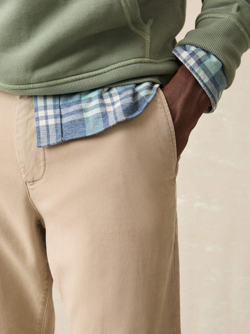 Coastline Stretch Chino - Utility Khaki Male Product Image