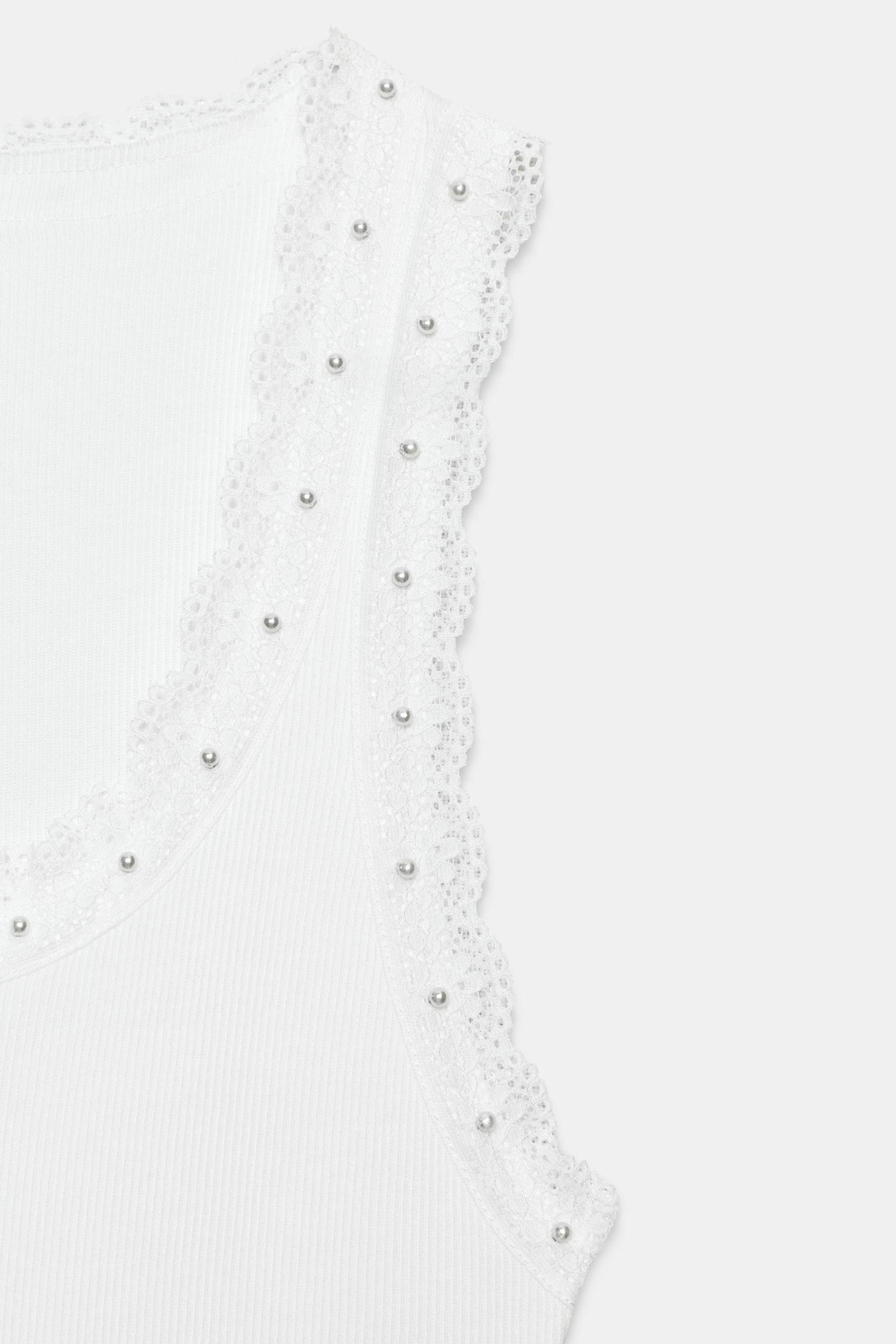 PEARL LACE TOP Product Image