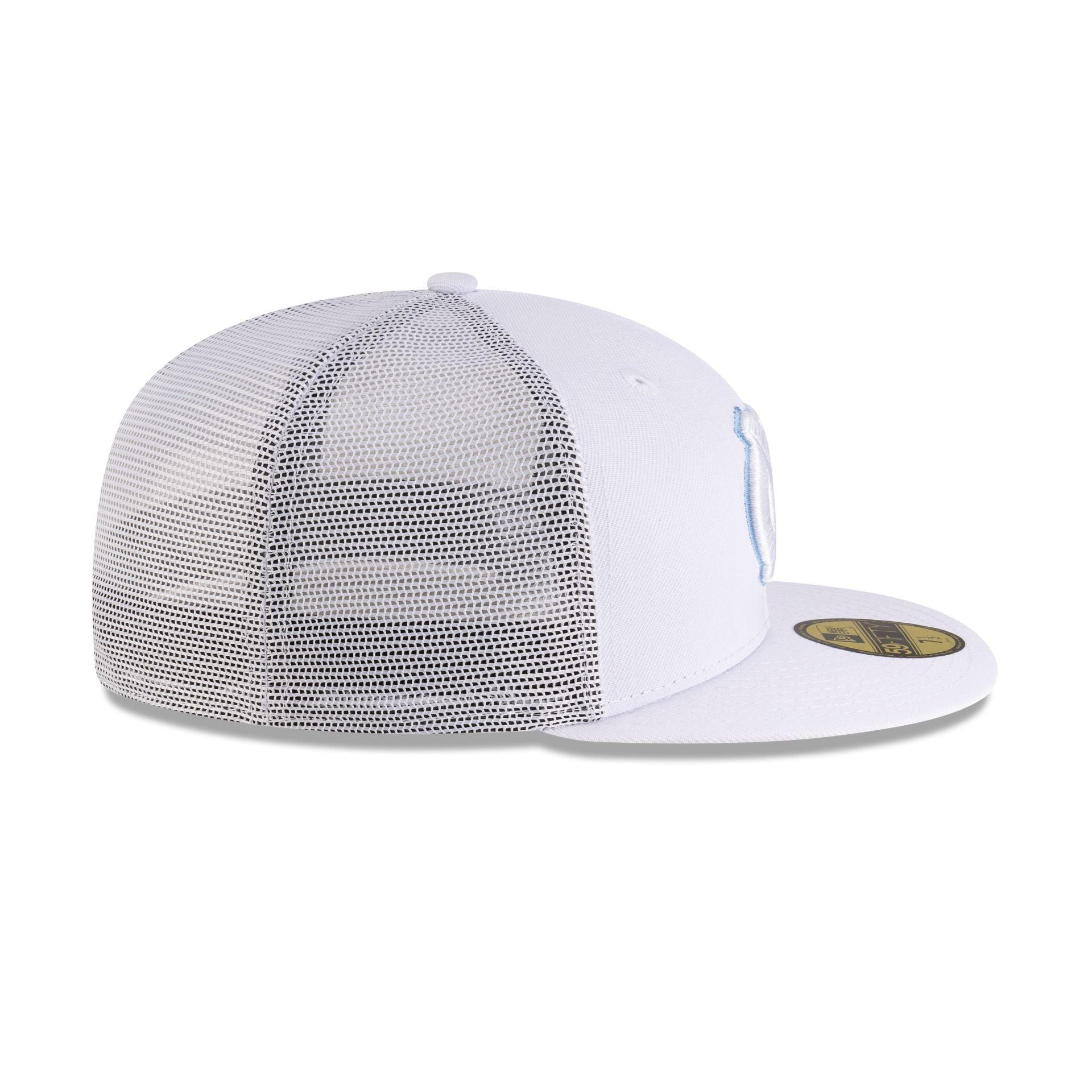 North Carolina Tar Heels White 59FIFTY Fitted Trucker Hat Male Product Image