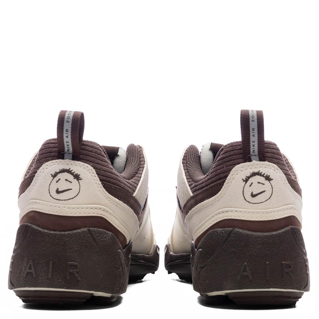 Nike x Travis Scott Zoom Field Jaxx - Leche Blue/Baroque Brown/Pale Ivory Male Product Image