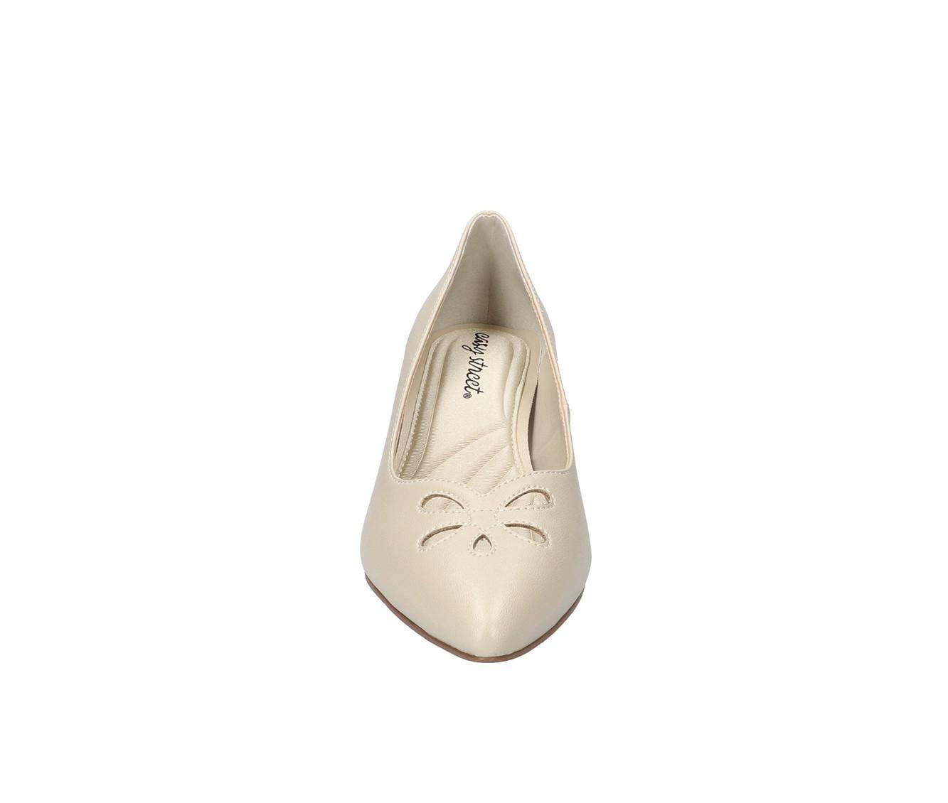 Women's Easy Street Pat Pumps Product Image